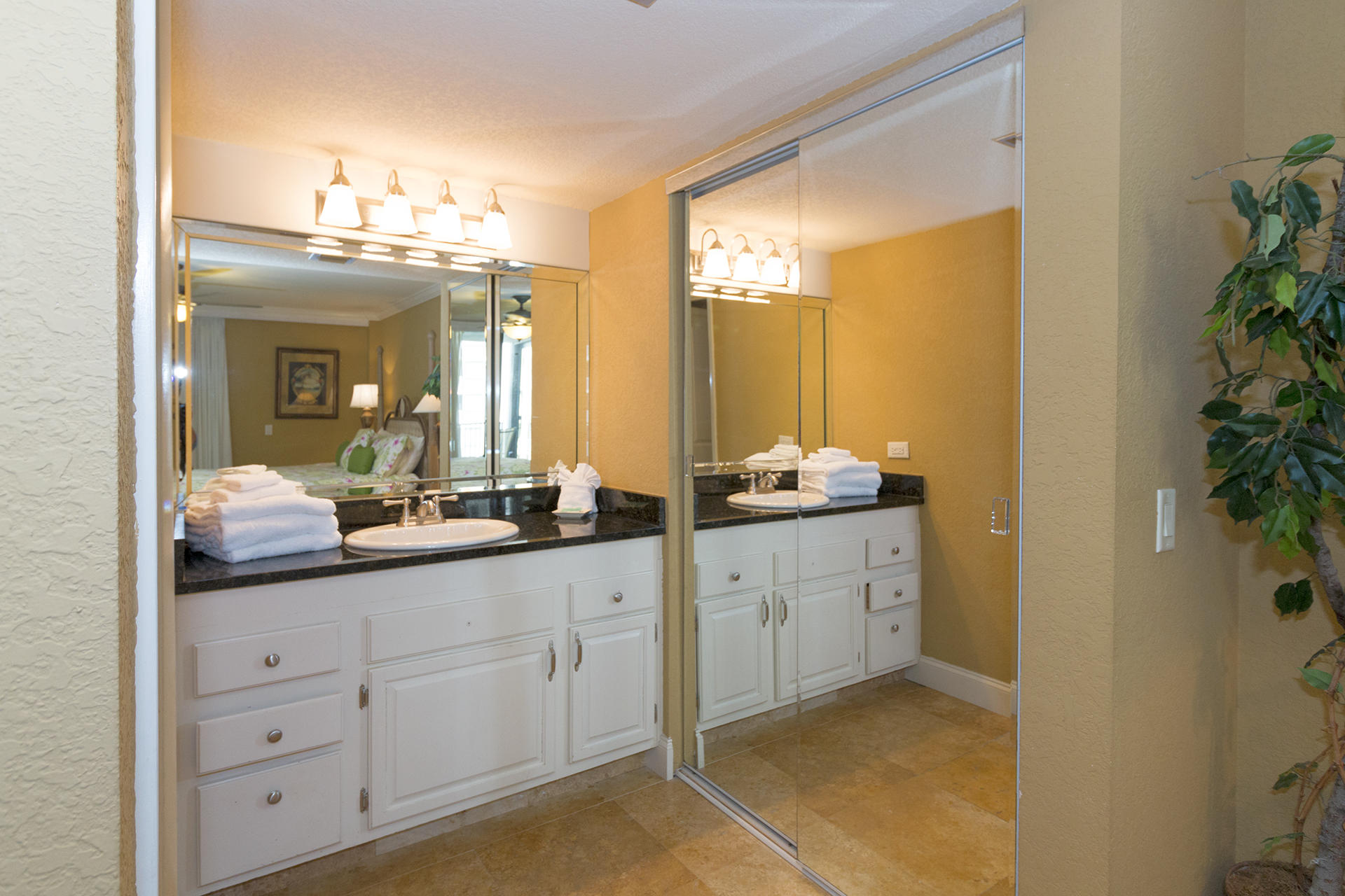 MAINSAIL CONDO PH 1 - Residential