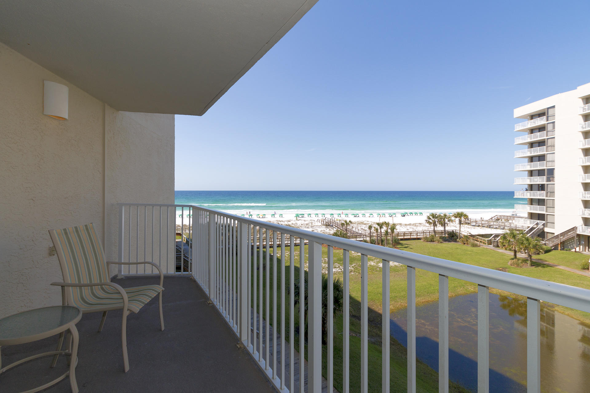 MAINSAIL CONDO PH 1 - Residential