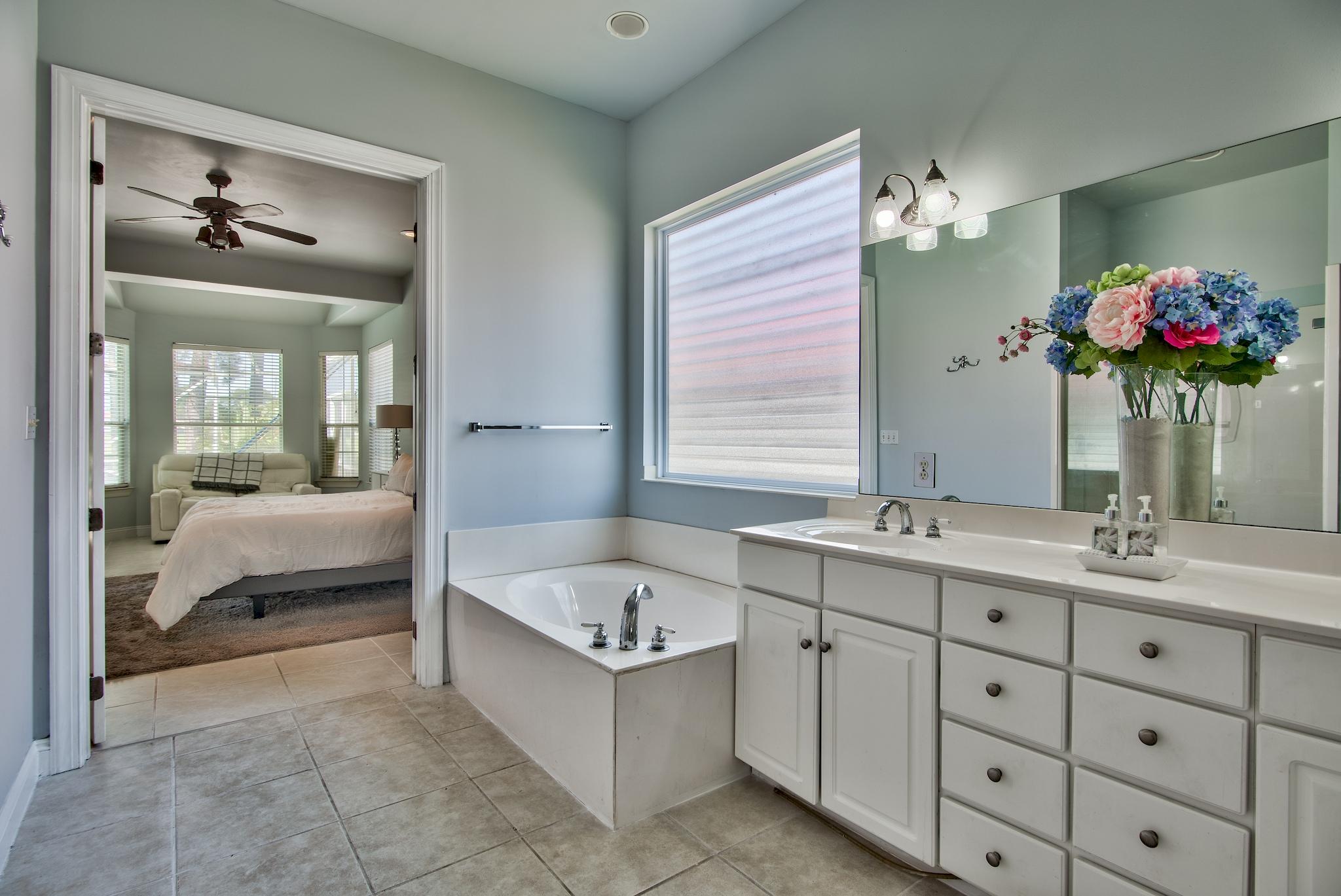 EMERALD BAY PH 1-B - Residential