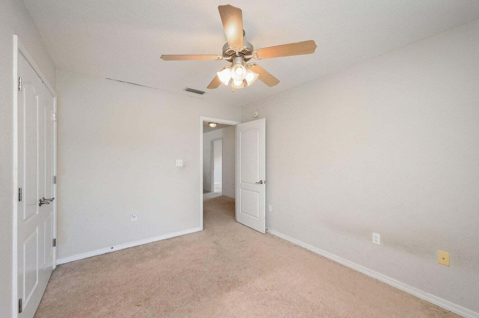 DRIFTWOOD ESTATES - Residential Lease