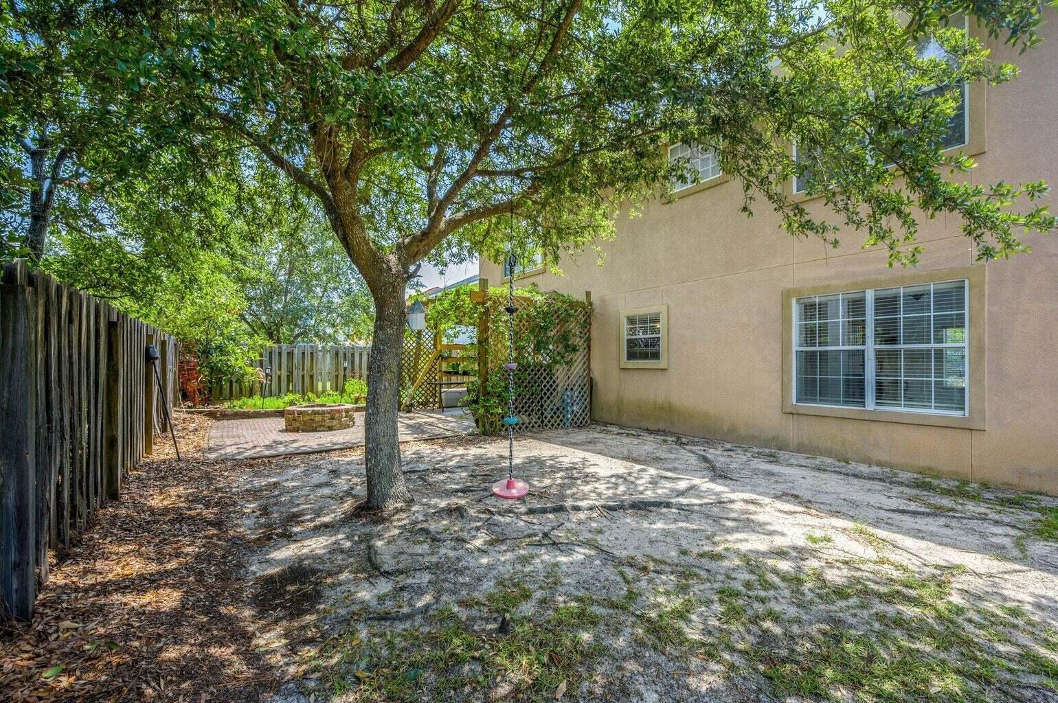 DRIFTWOOD ESTATES - Residential Lease