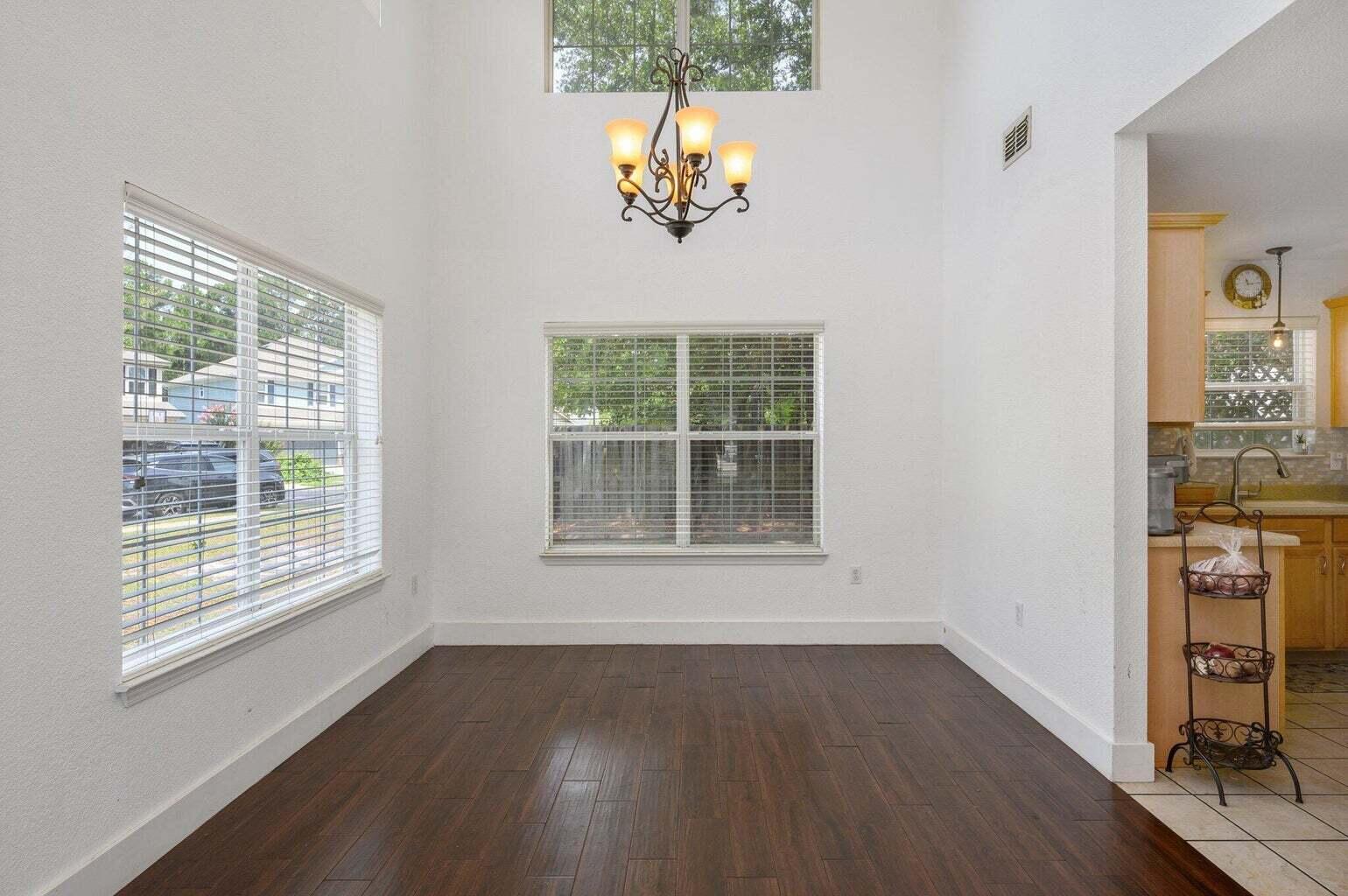 DRIFTWOOD ESTATES - Residential Lease