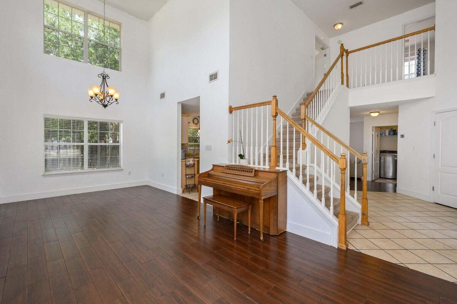 DRIFTWOOD ESTATES - Residential Lease