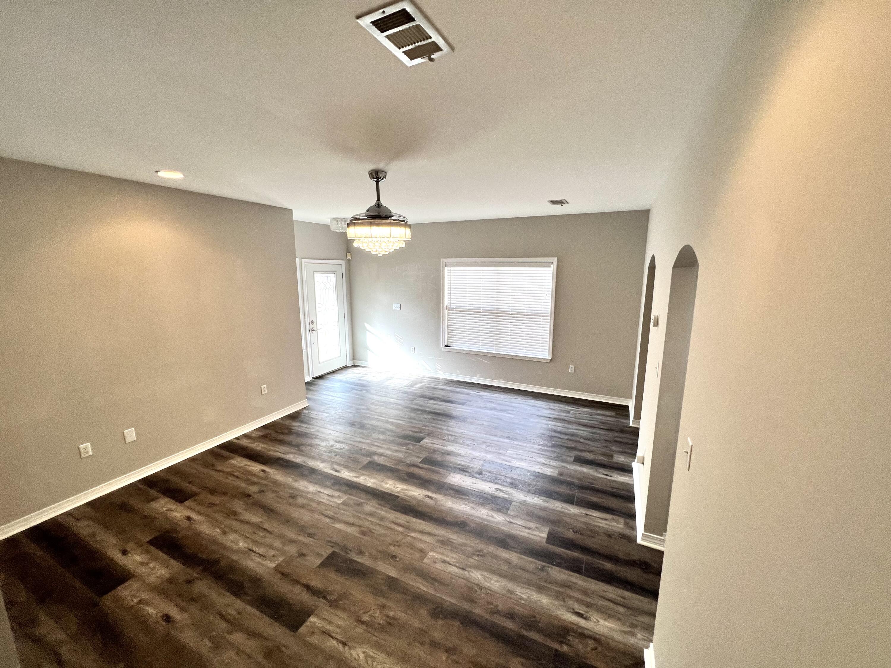 REFLECTIONS AT BLUEWATER BAY T/H - Residential Lease