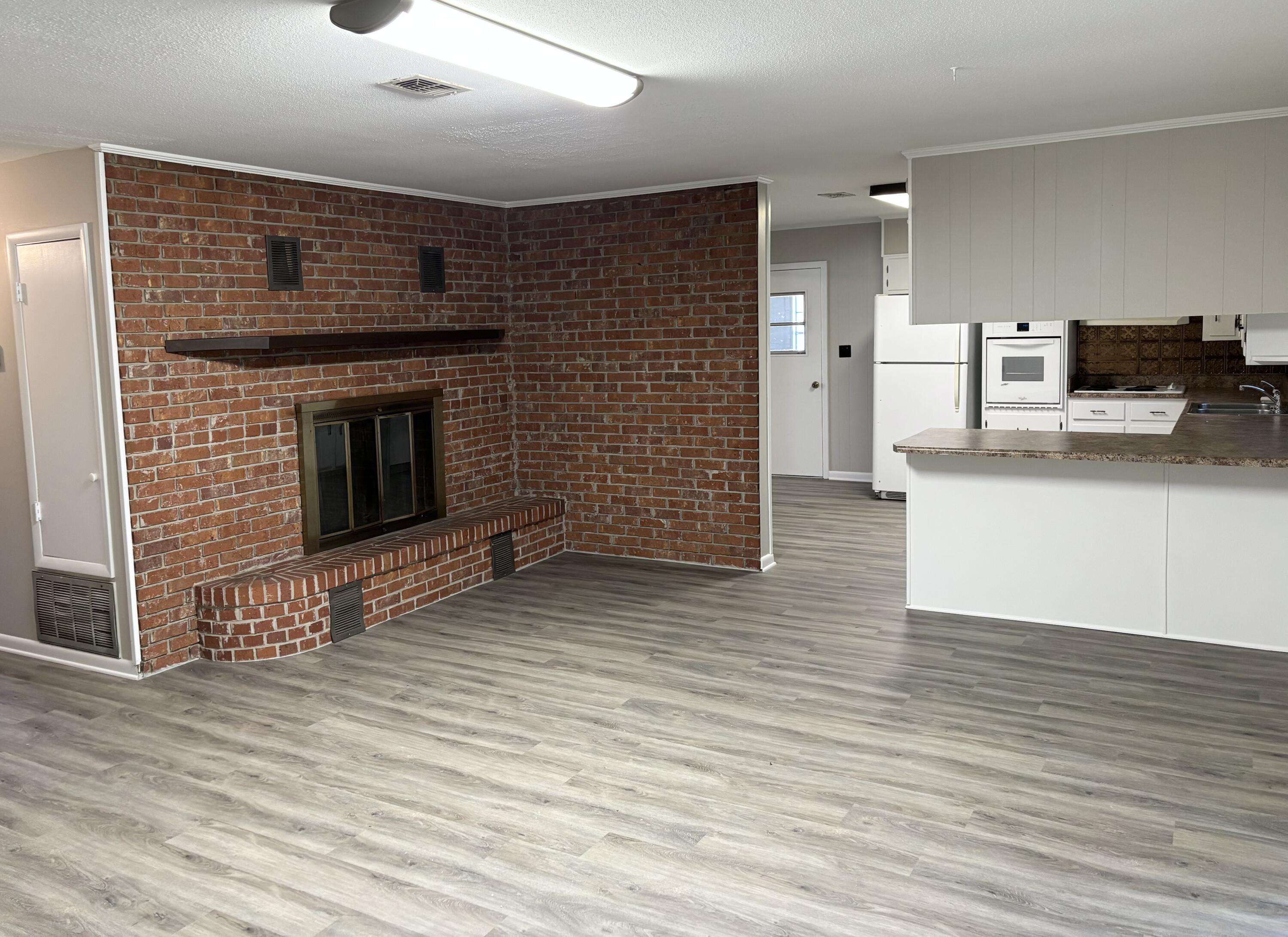 Poquito Bayou - Residential Lease