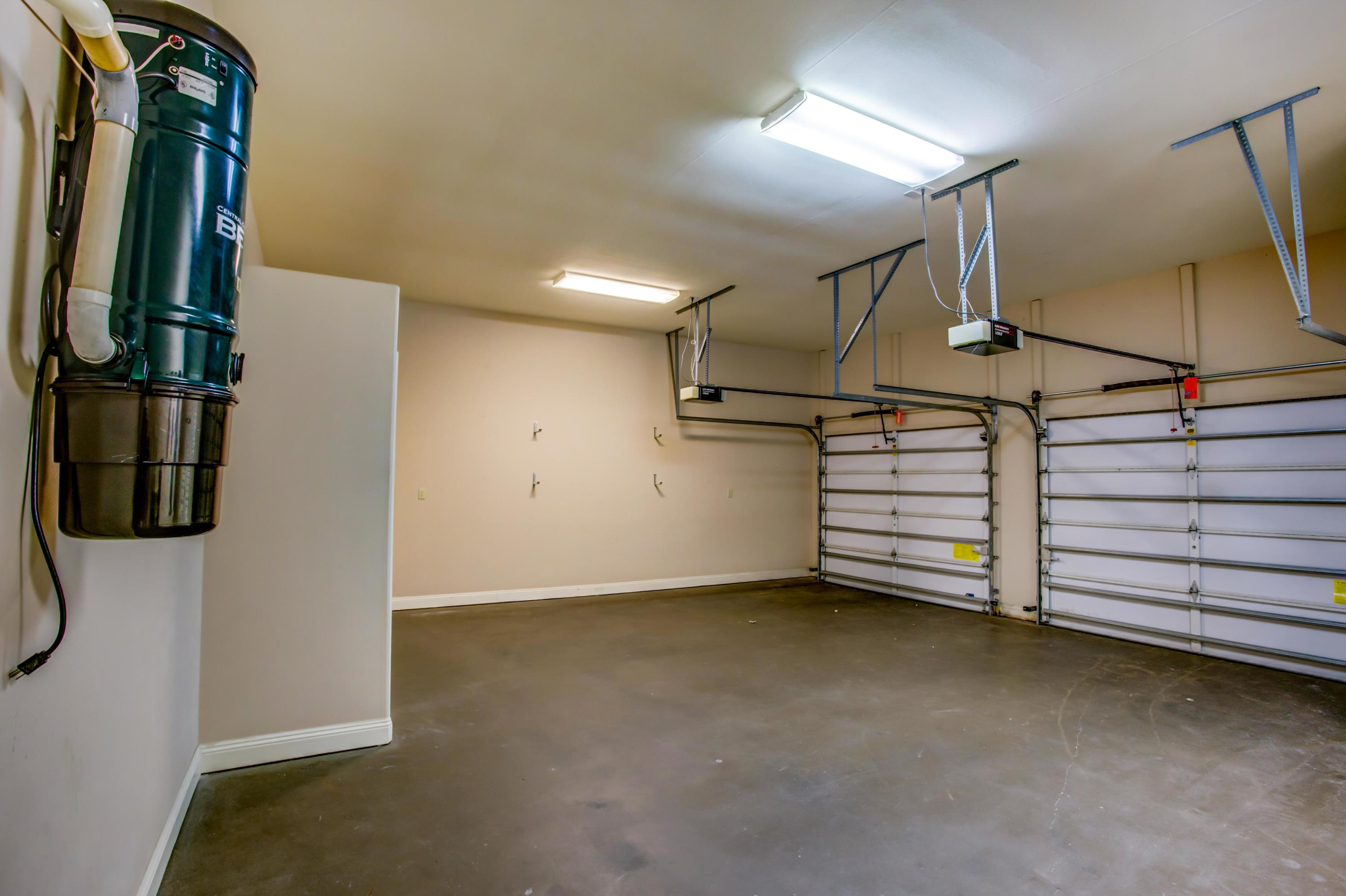 BURNT PINE - Residential