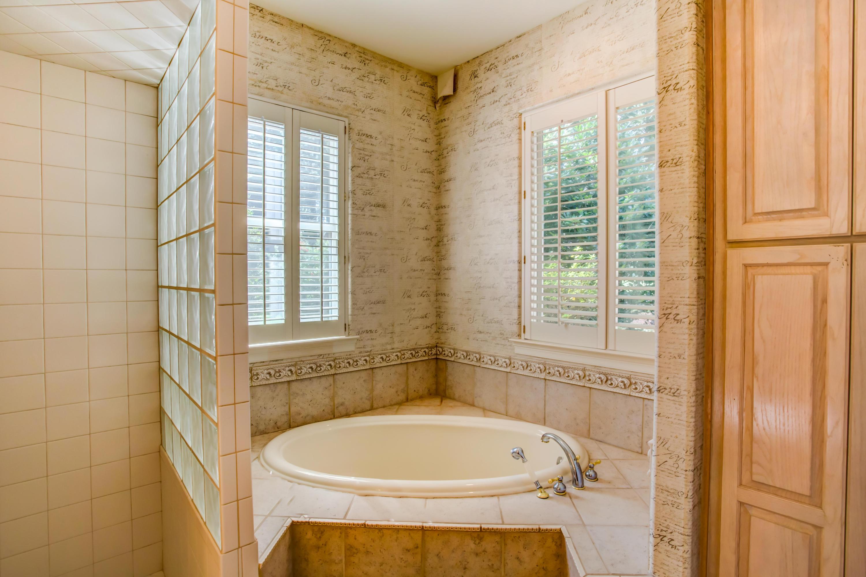 BURNT PINE - Residential