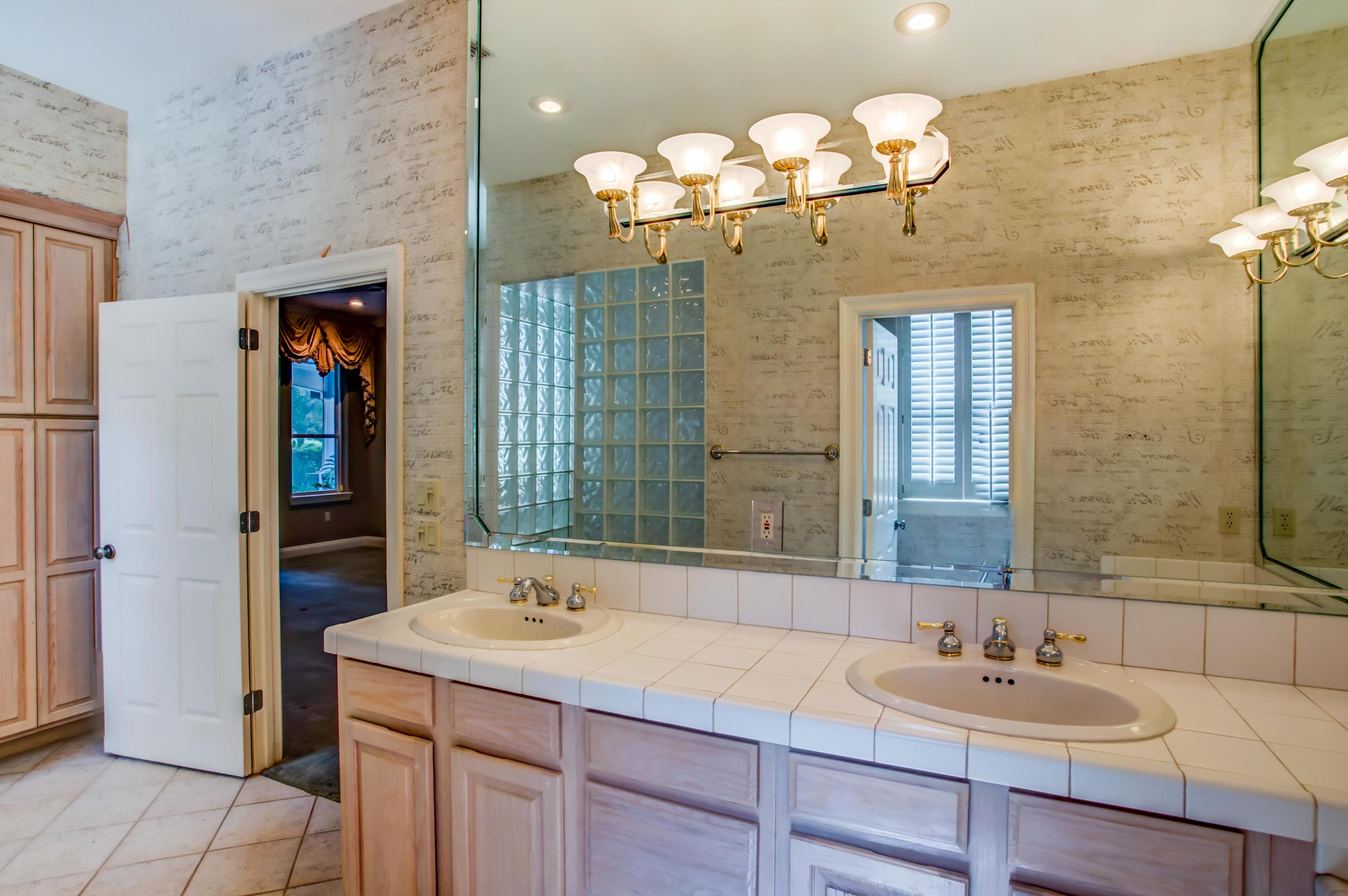 BURNT PINE - Residential