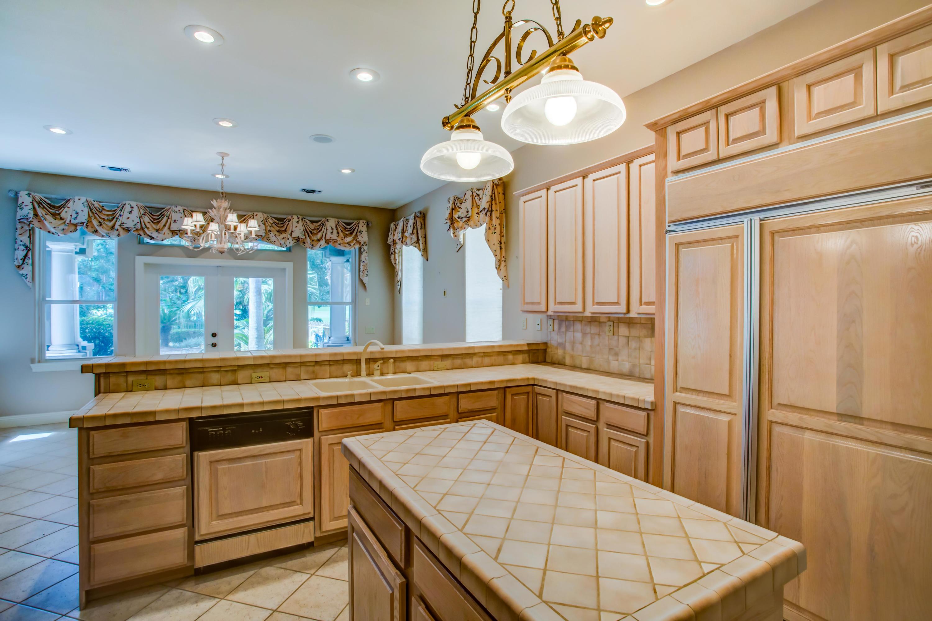 BURNT PINE - Residential