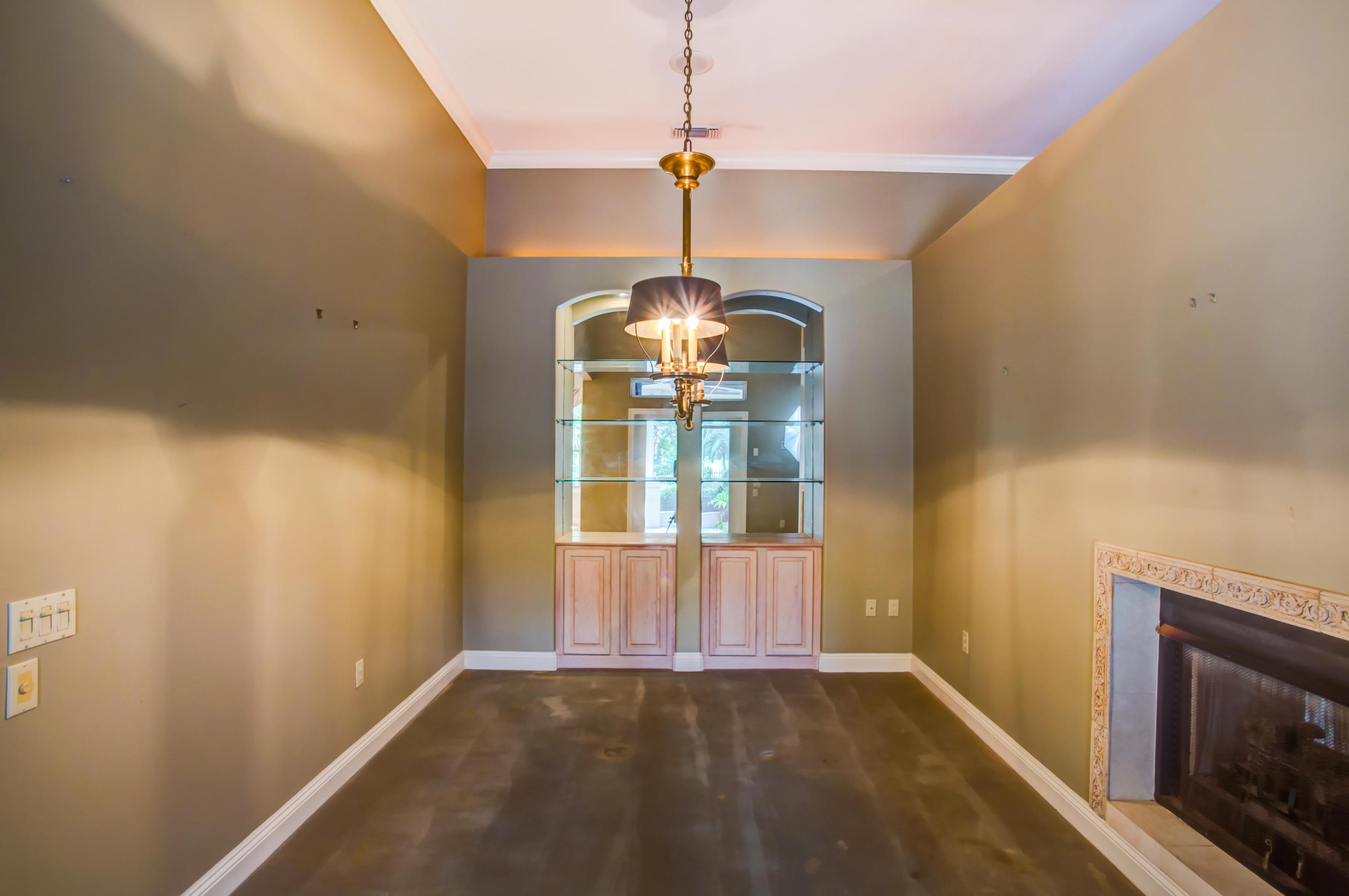 BURNT PINE - Residential