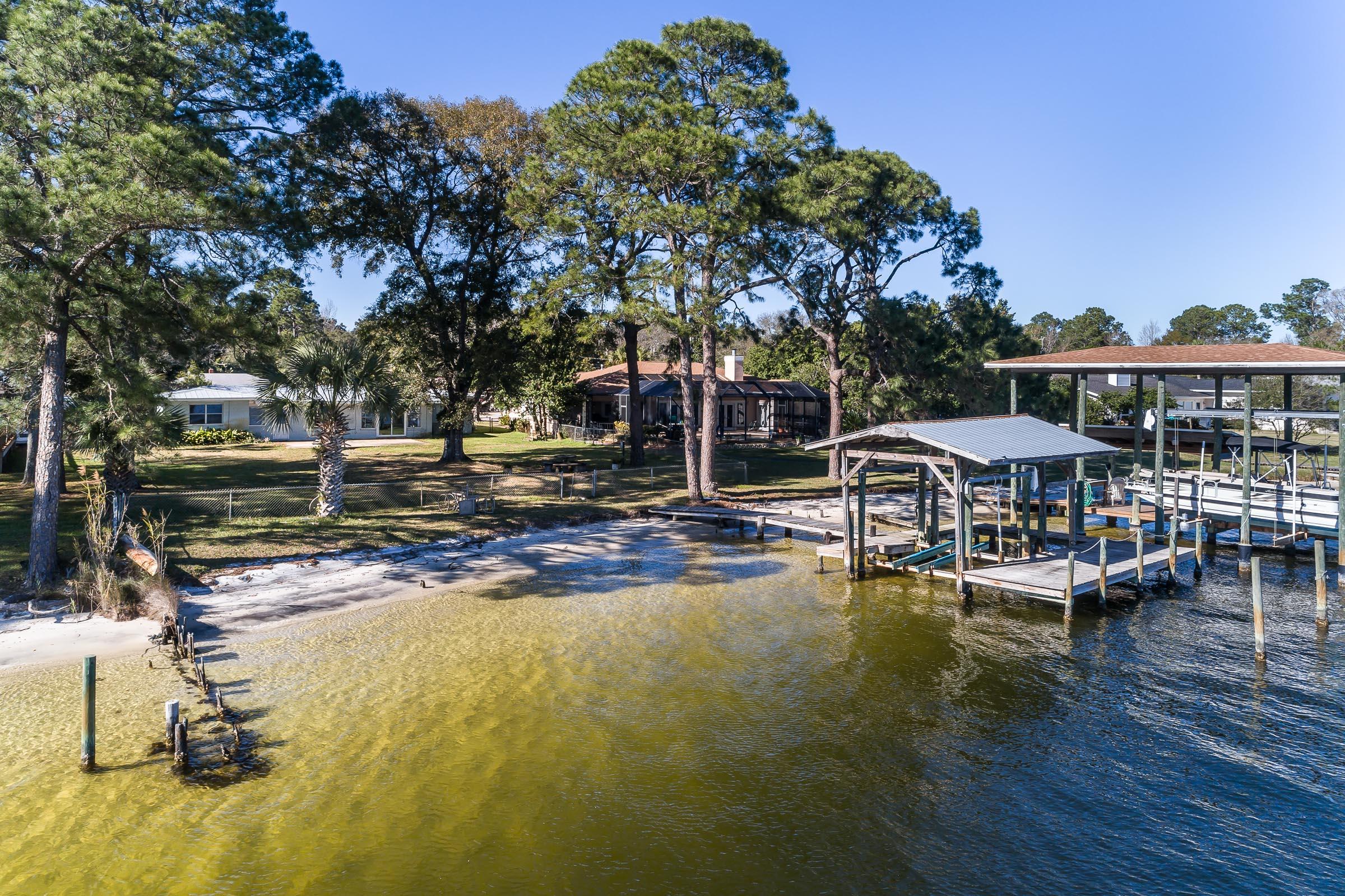 GARNIERS BEACH - Residential