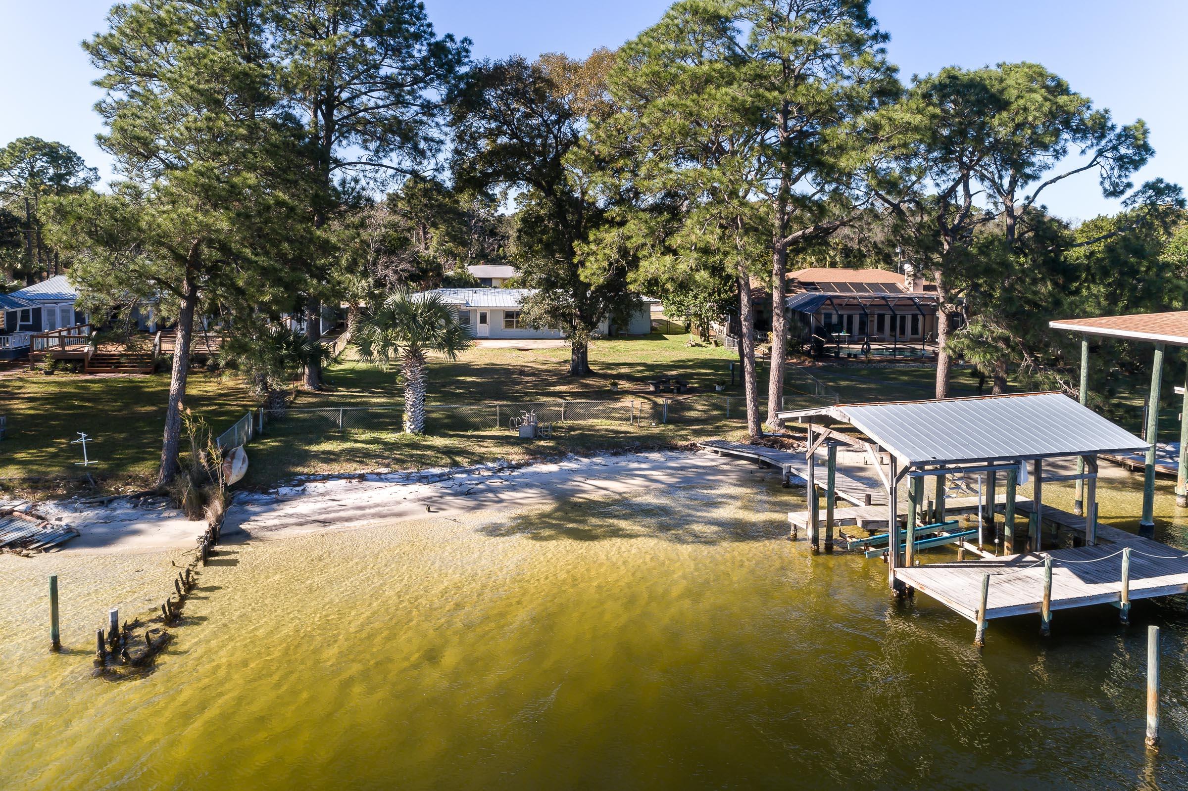 GARNIERS BEACH - Residential