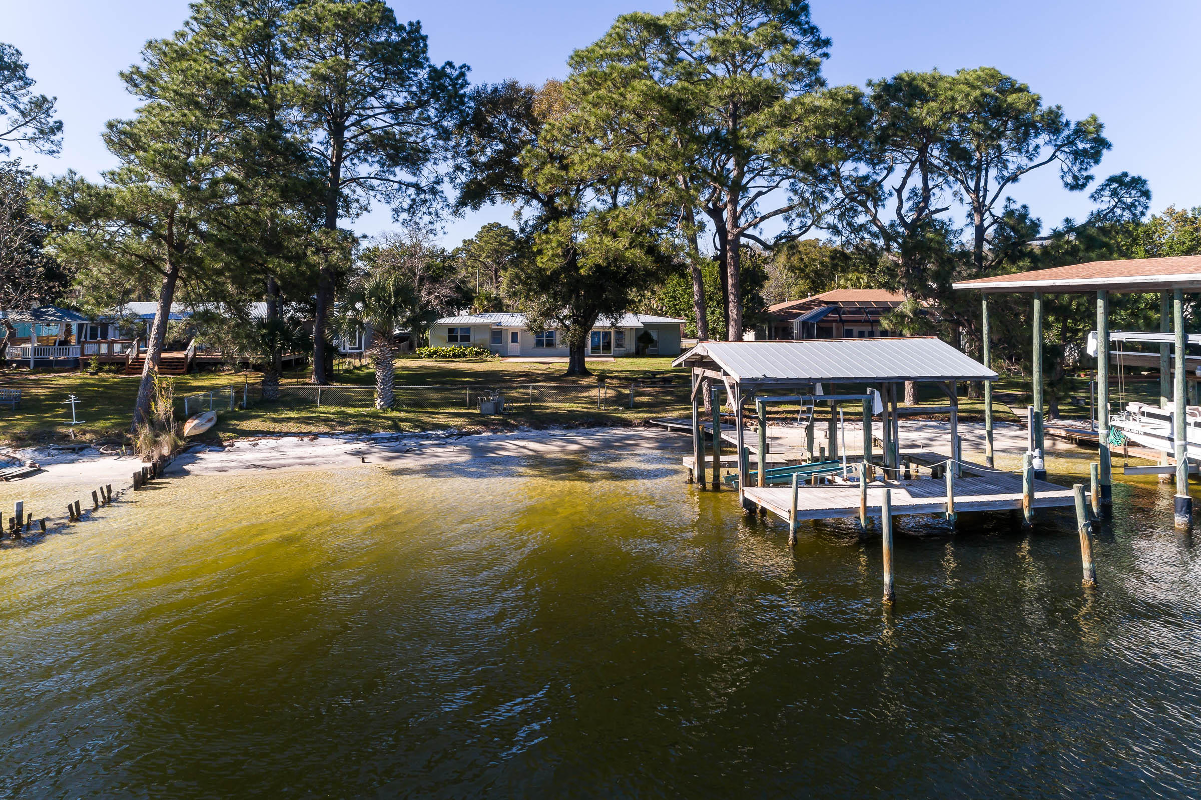 GARNIERS BEACH - Residential
