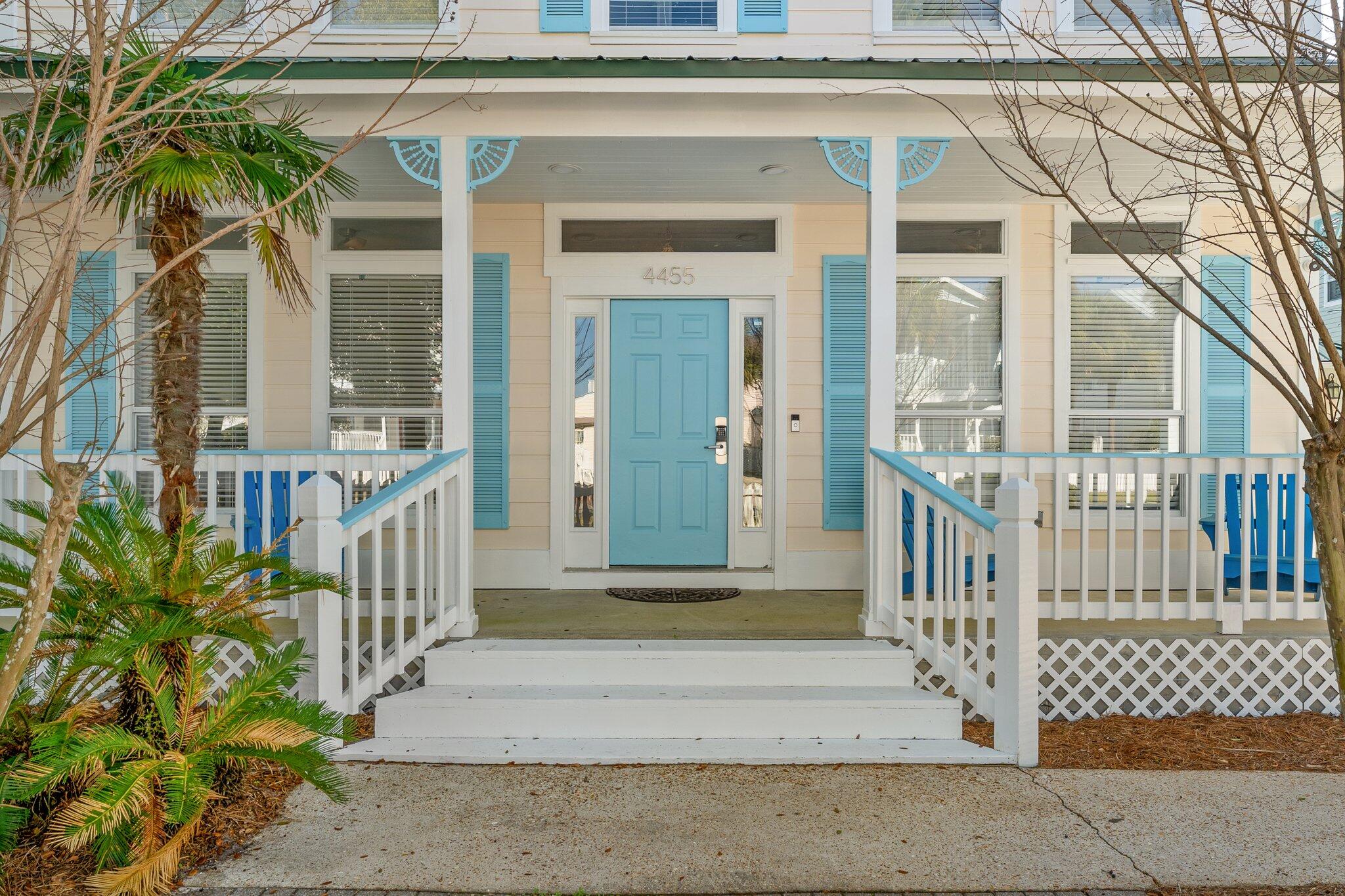 CRYSTAL SHORES - Residential