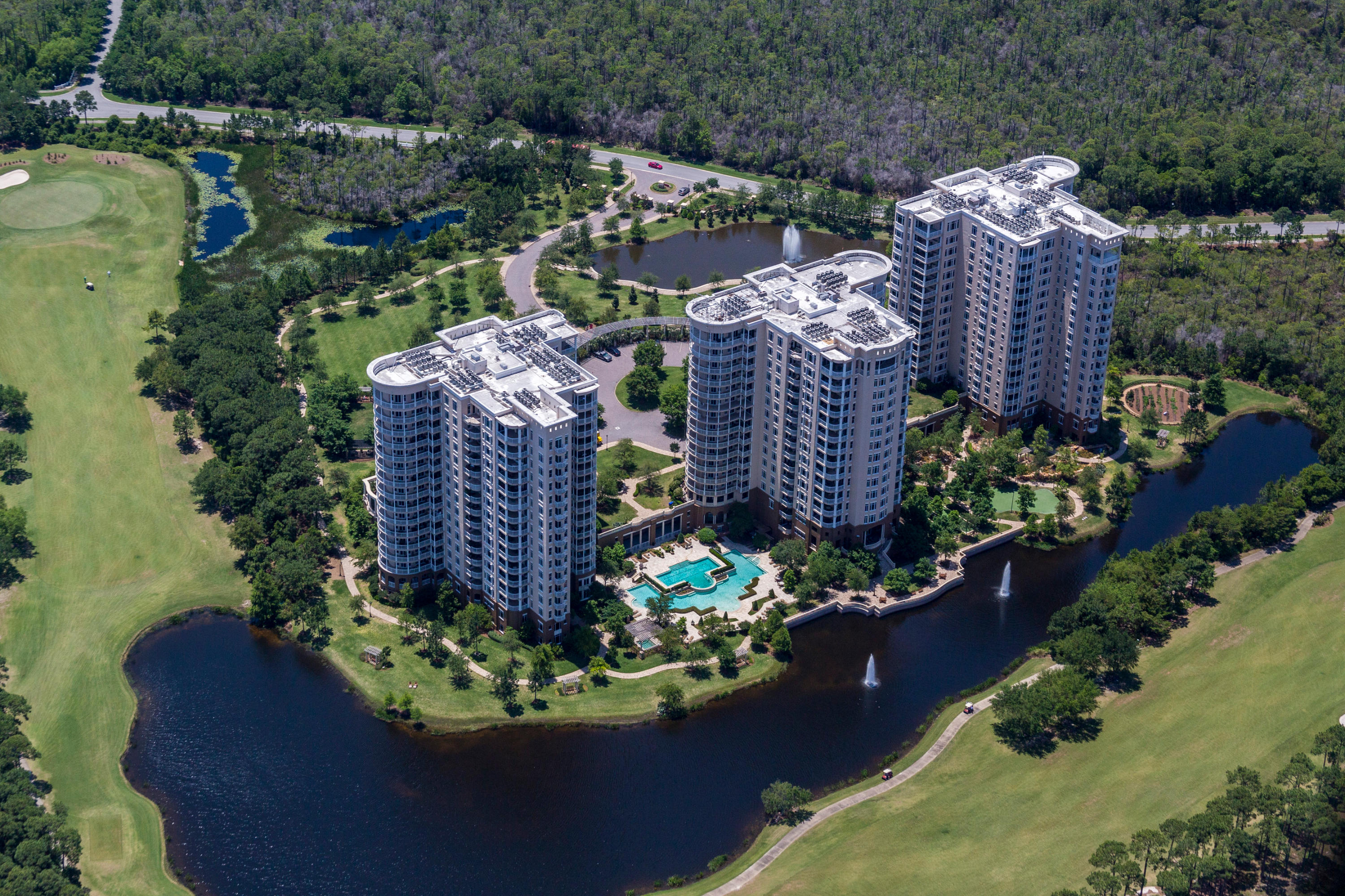 ONE WATER PLACE - Residential