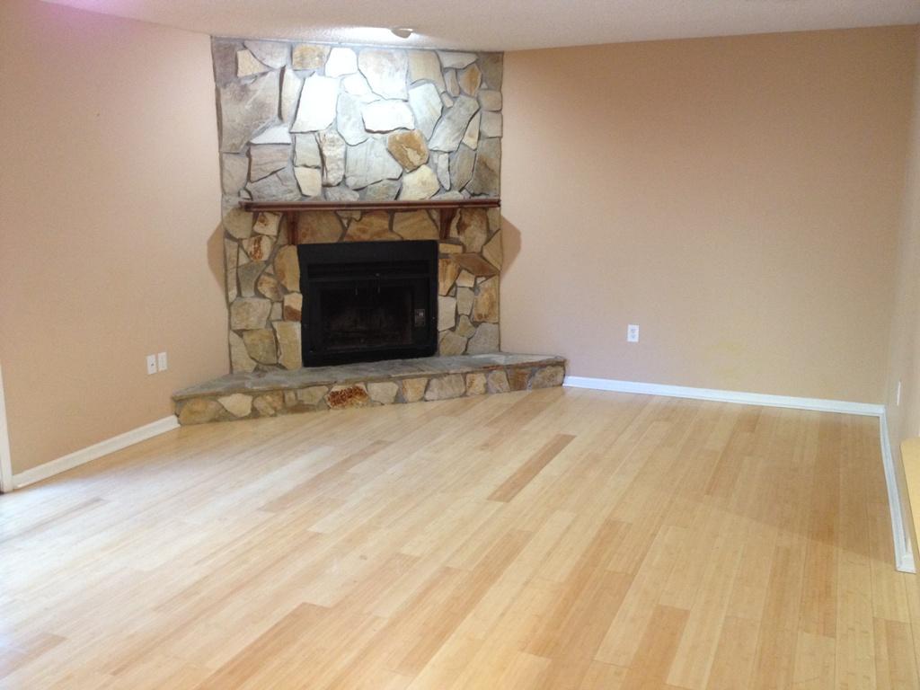 ROCKY BAYOU T/H - Residential Lease