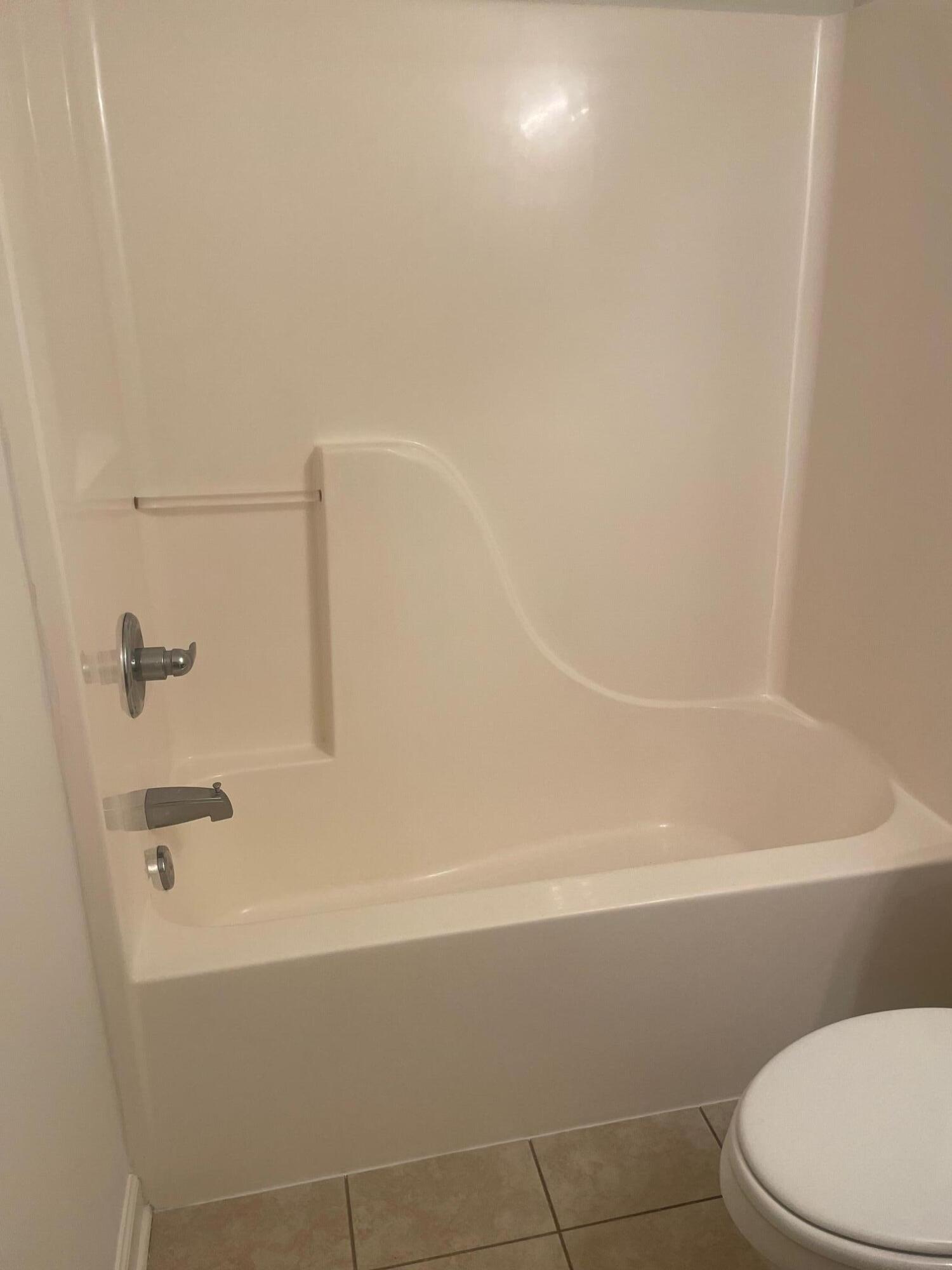 BAYWOOD T/H - Residential Lease