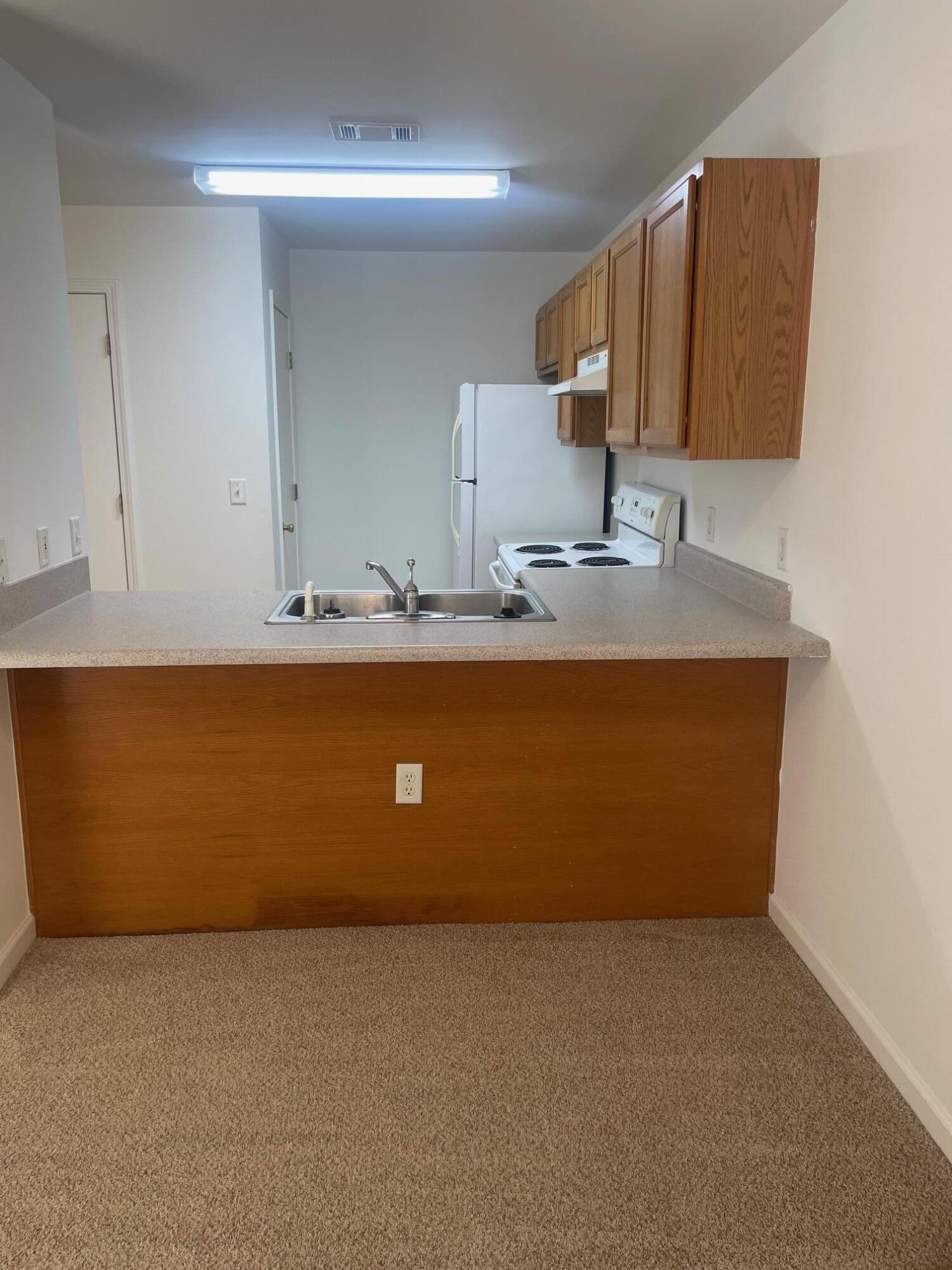 BAYWOOD T/H - Residential Lease