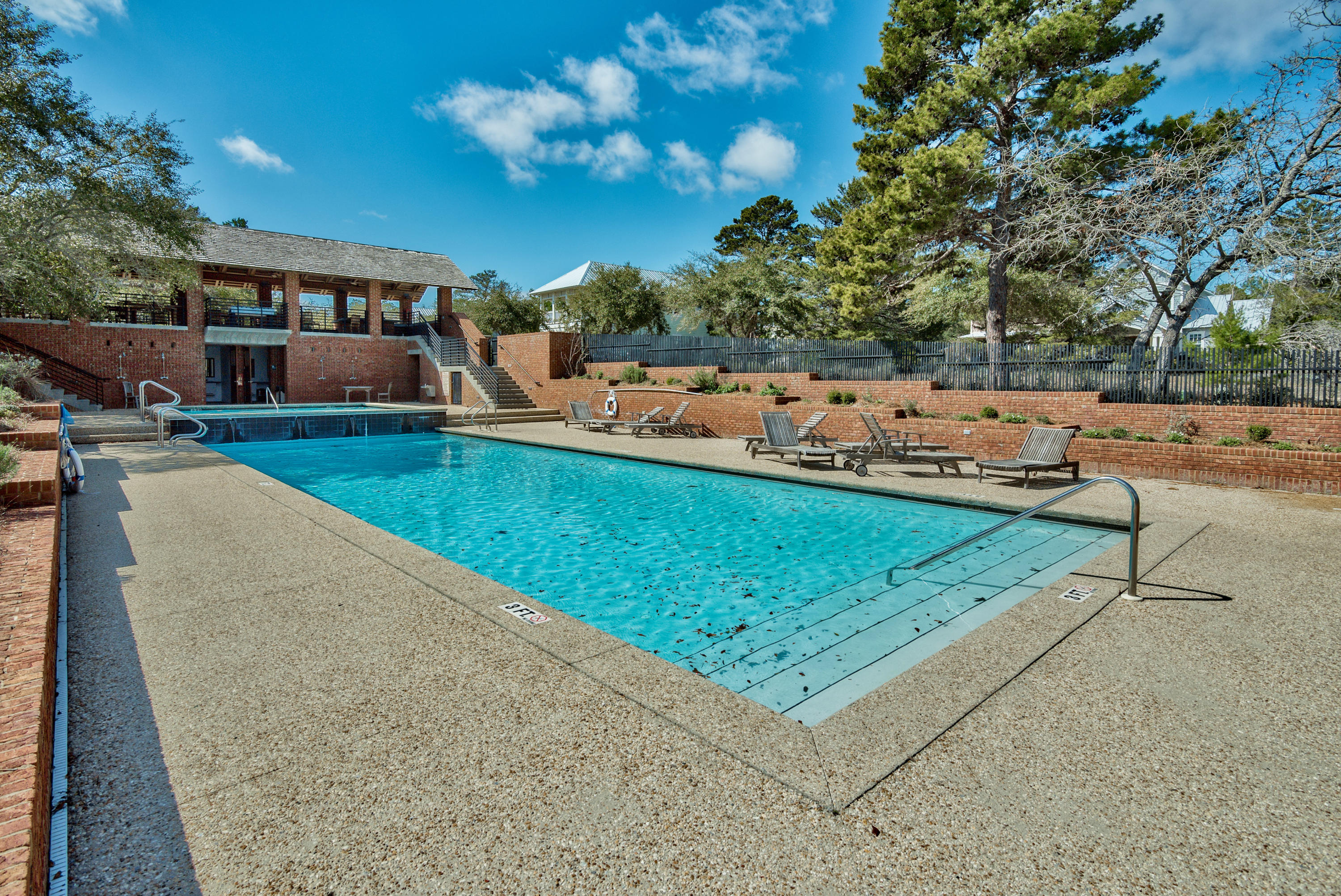 FOREST LAKES - Residential