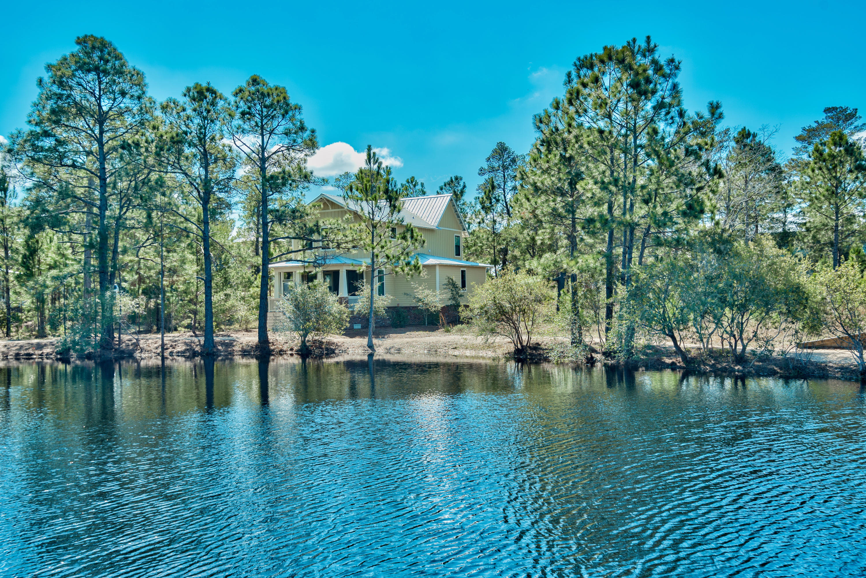 FOREST LAKES - Residential