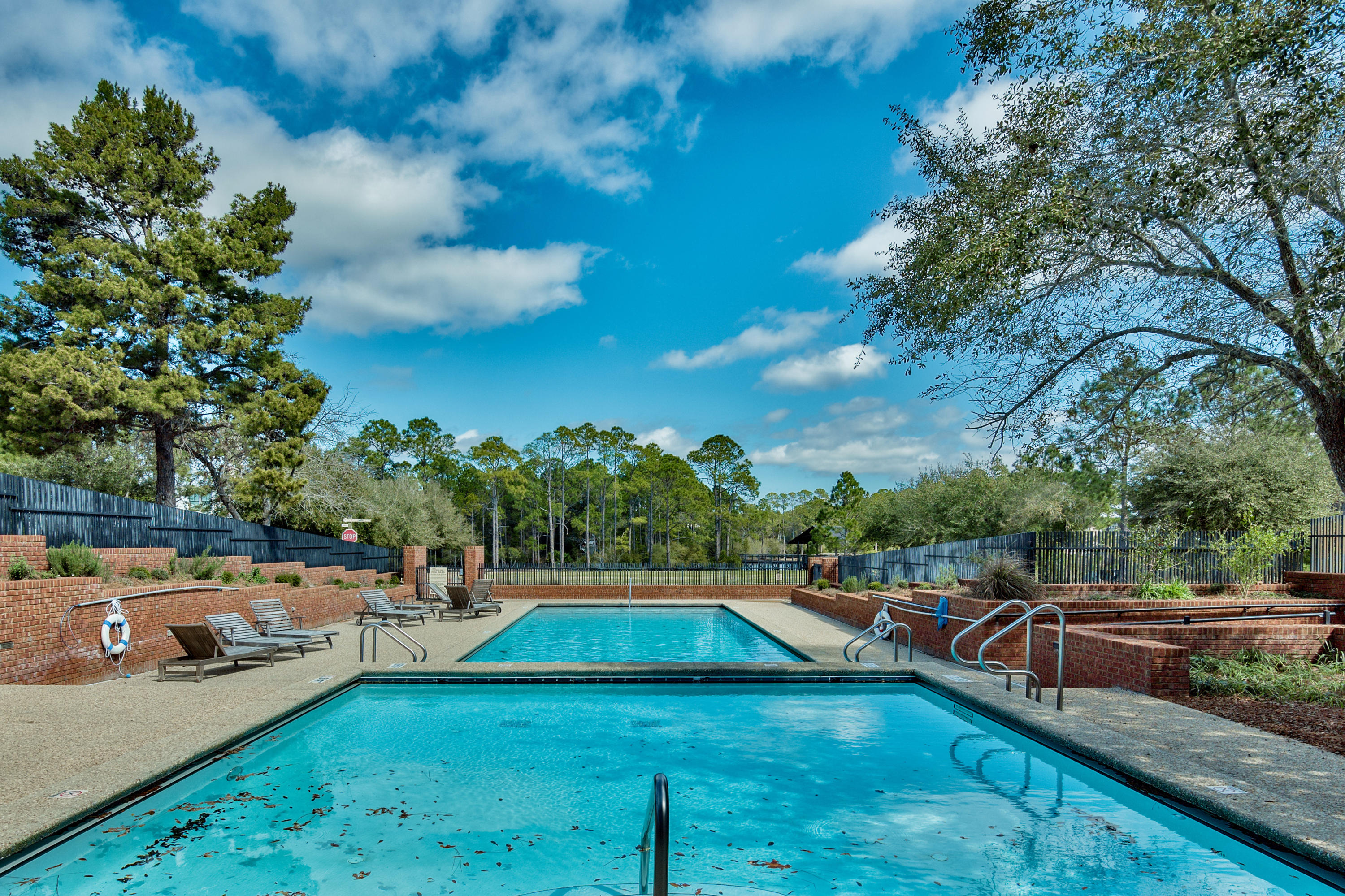 FOREST LAKES - Residential