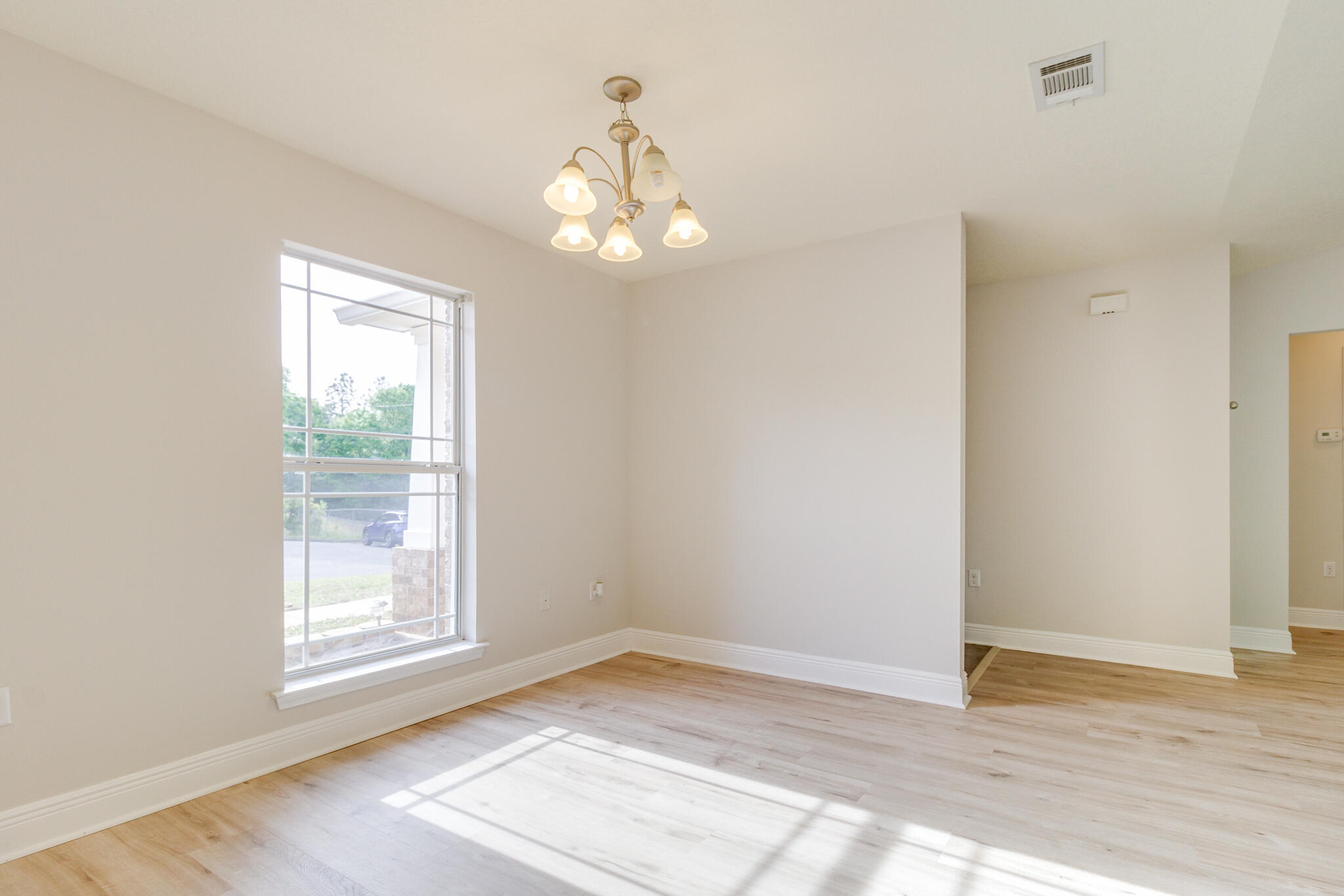 SILVER SPRINGS EST - Residential