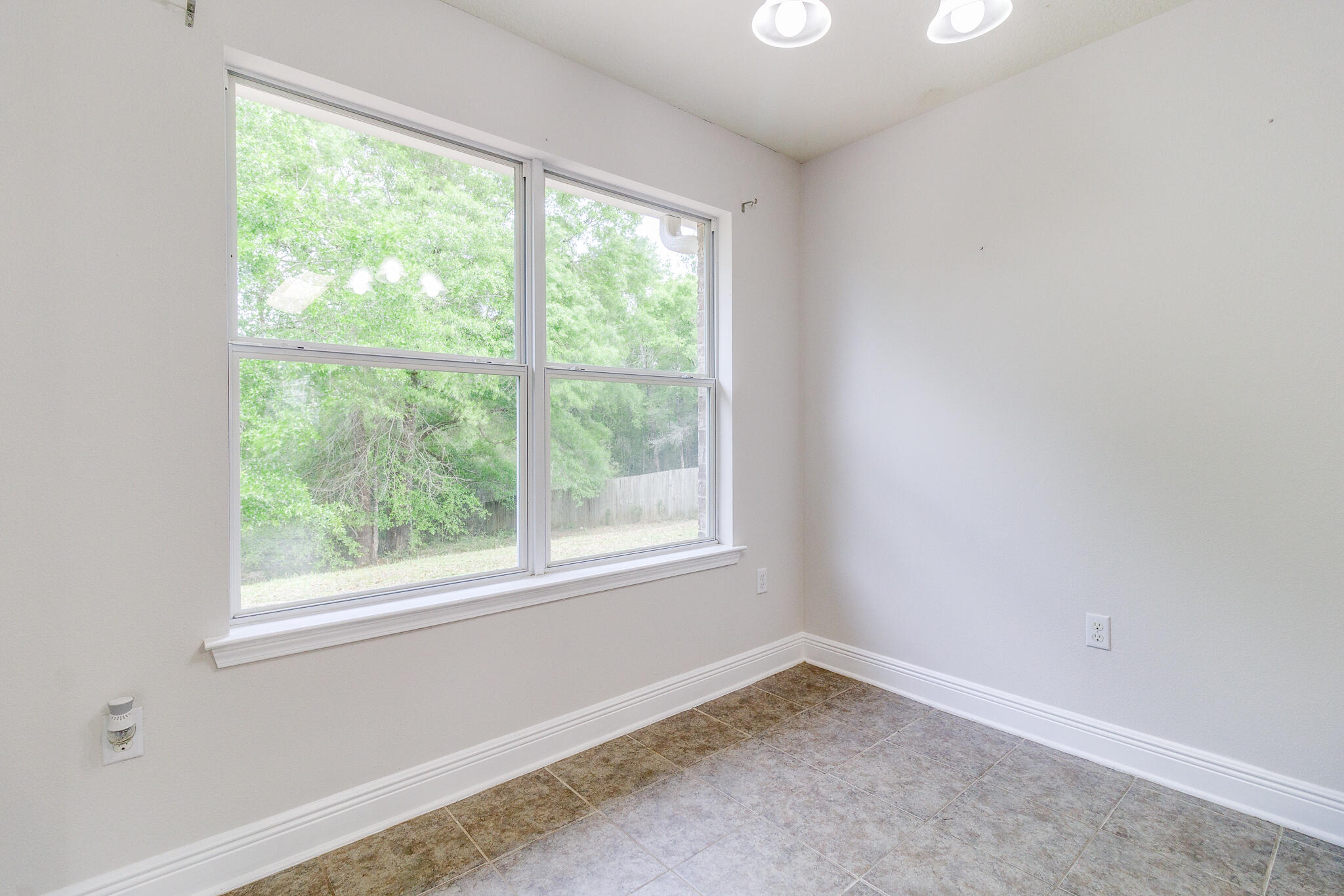 SILVER SPRINGS EST - Residential