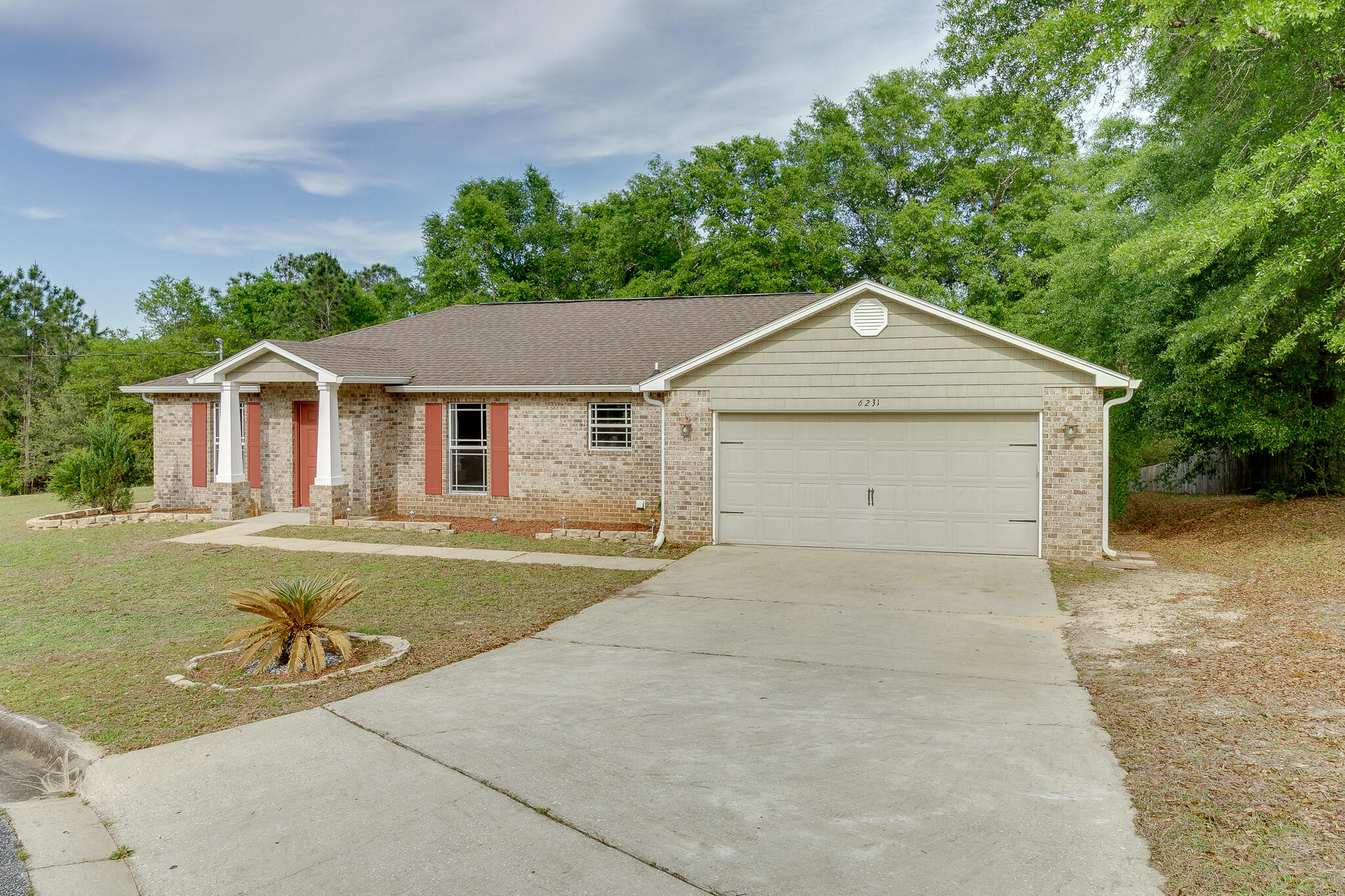 SILVER SPRINGS EST - Residential