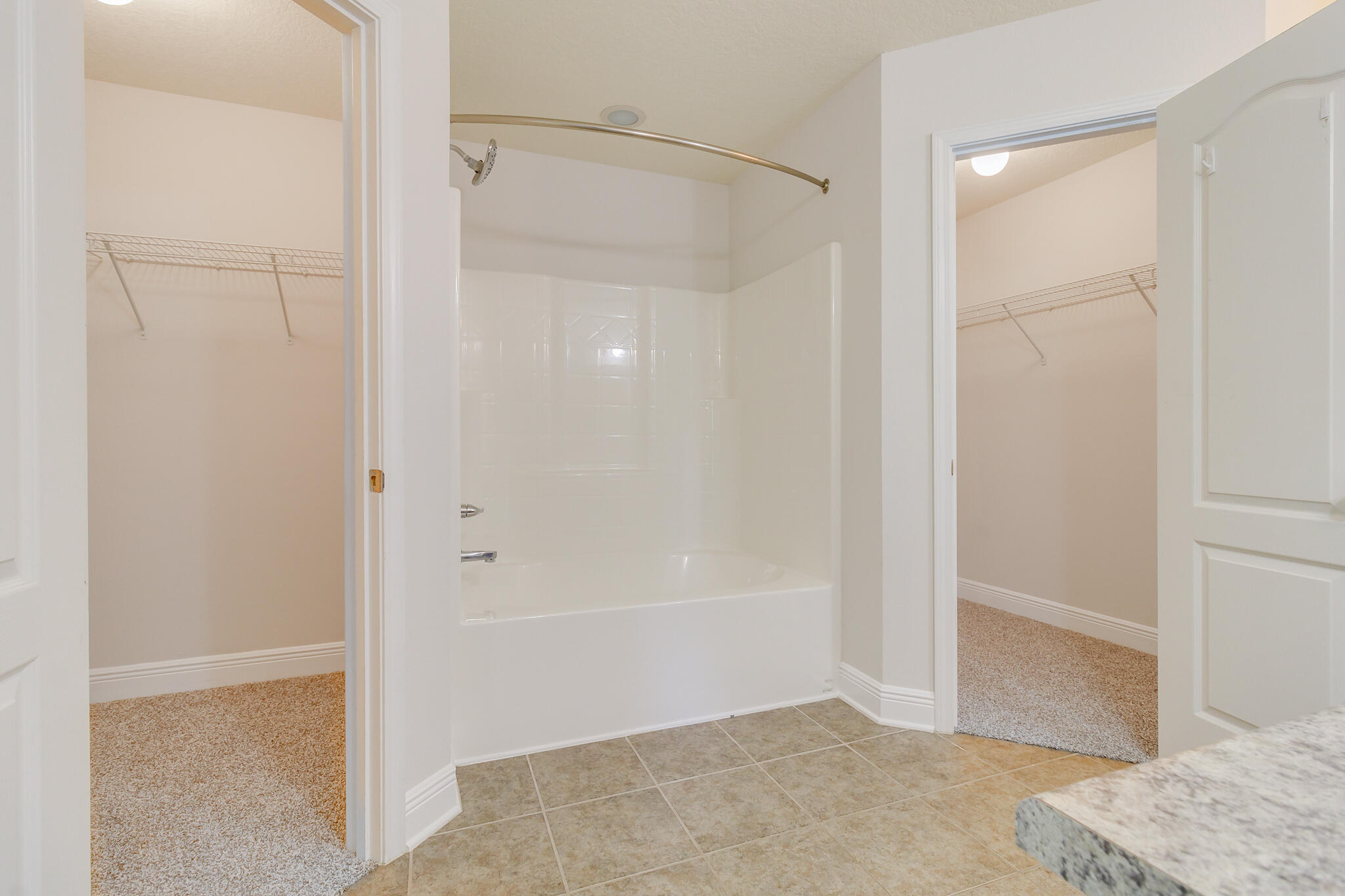 SILVER SPRINGS EST - Residential