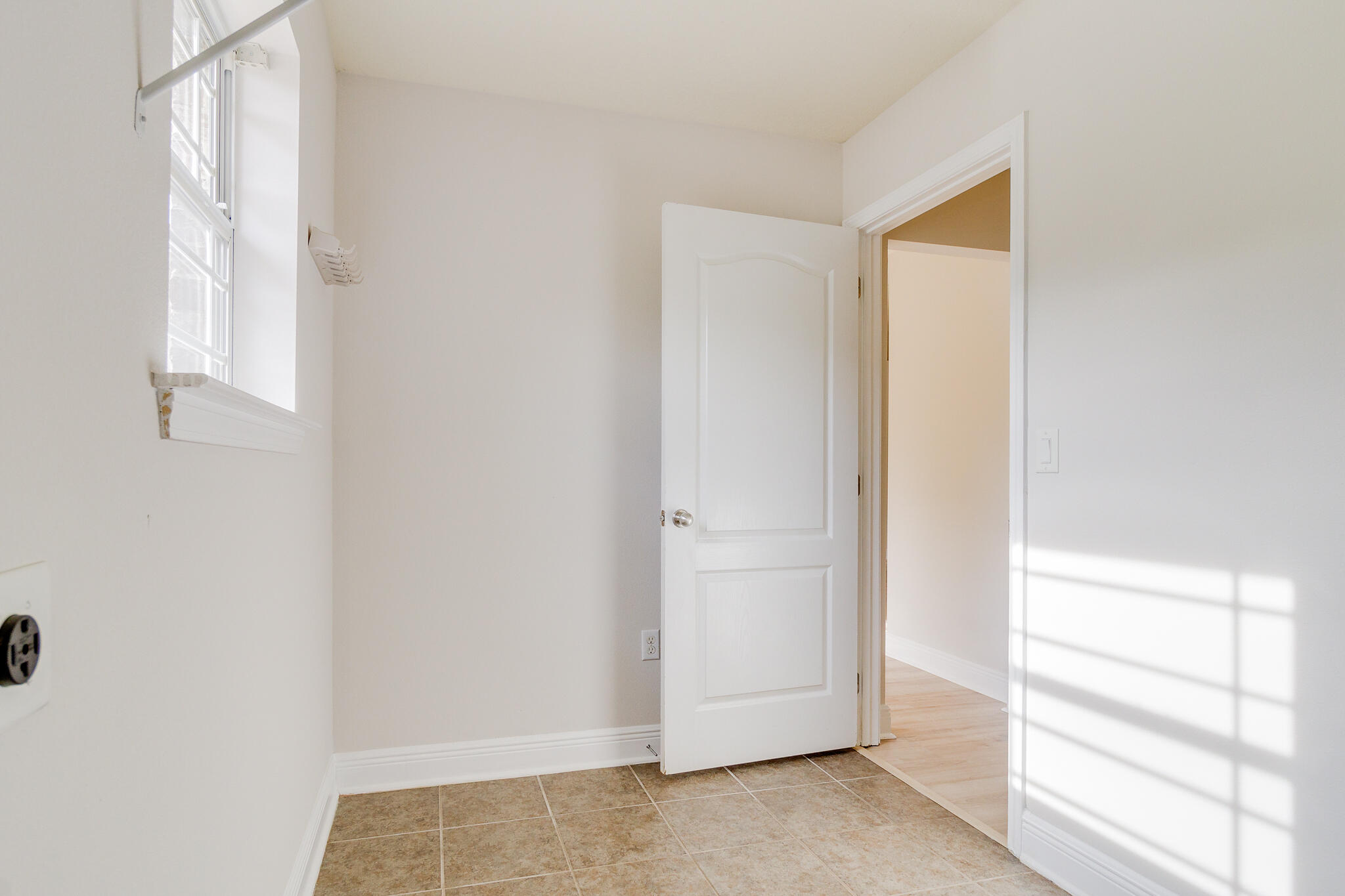 SILVER SPRINGS EST - Residential