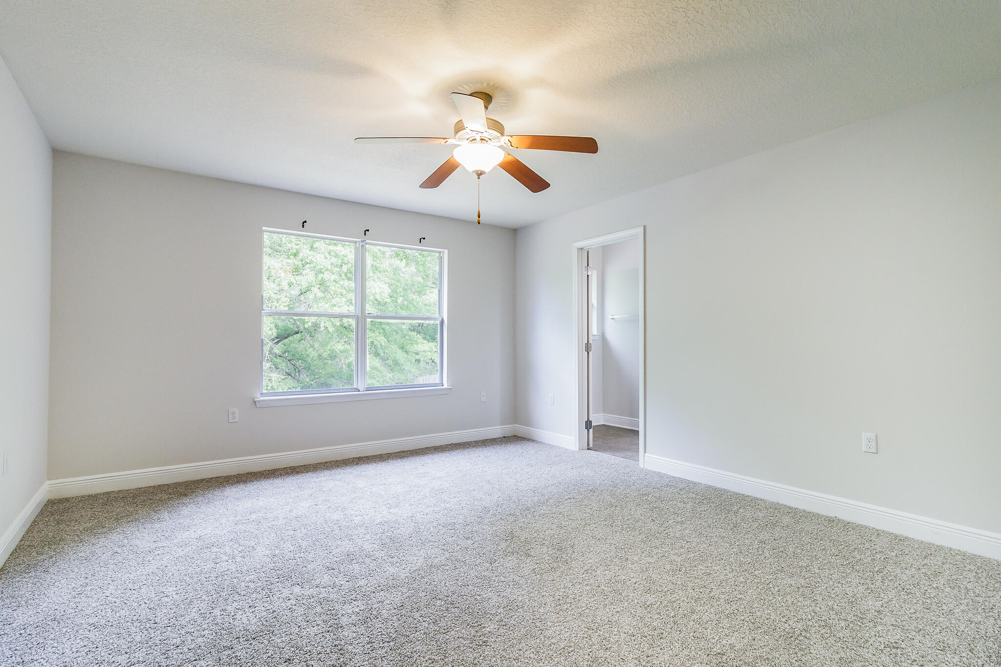 SILVER SPRINGS EST - Residential