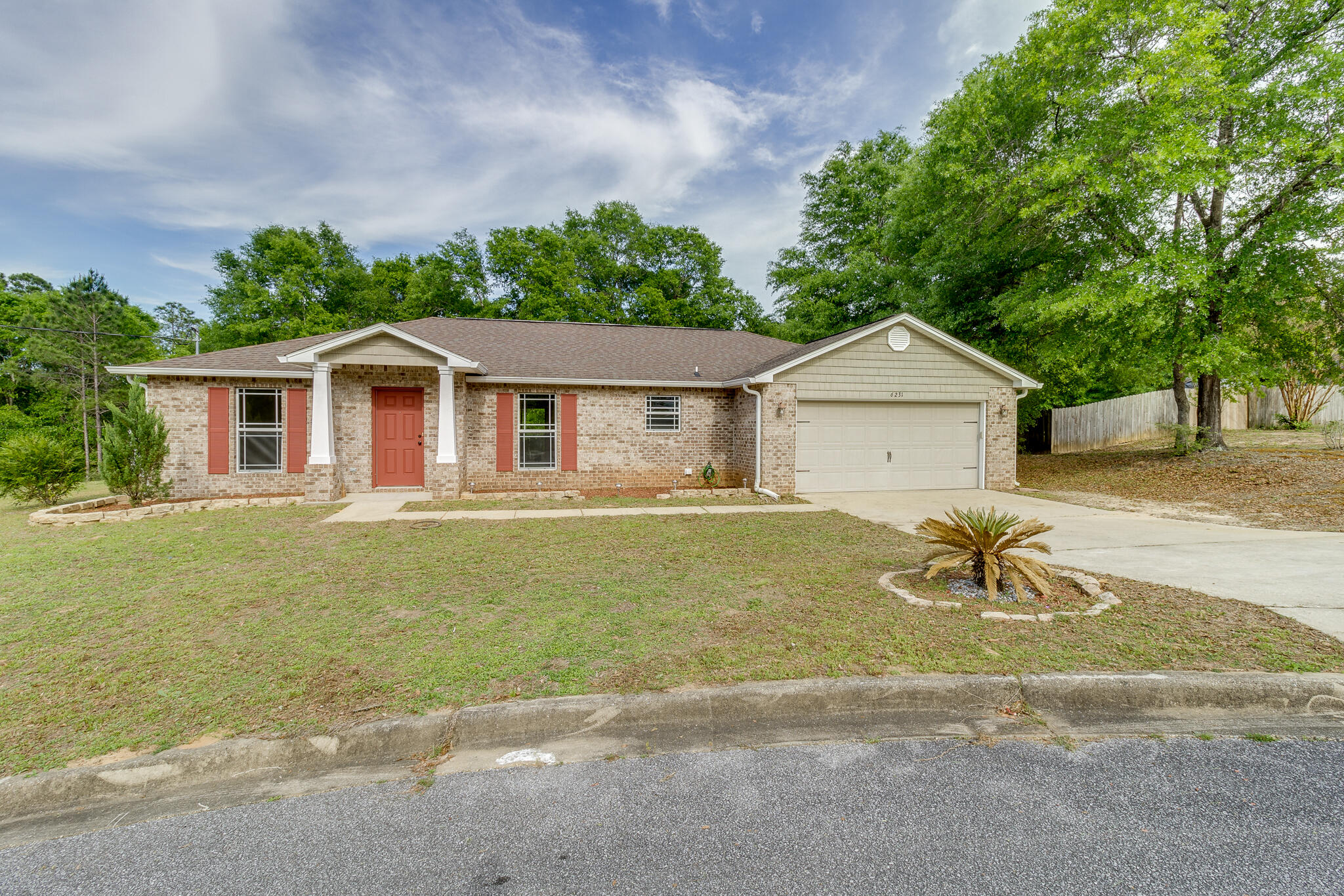 SILVER SPRINGS EST - Residential