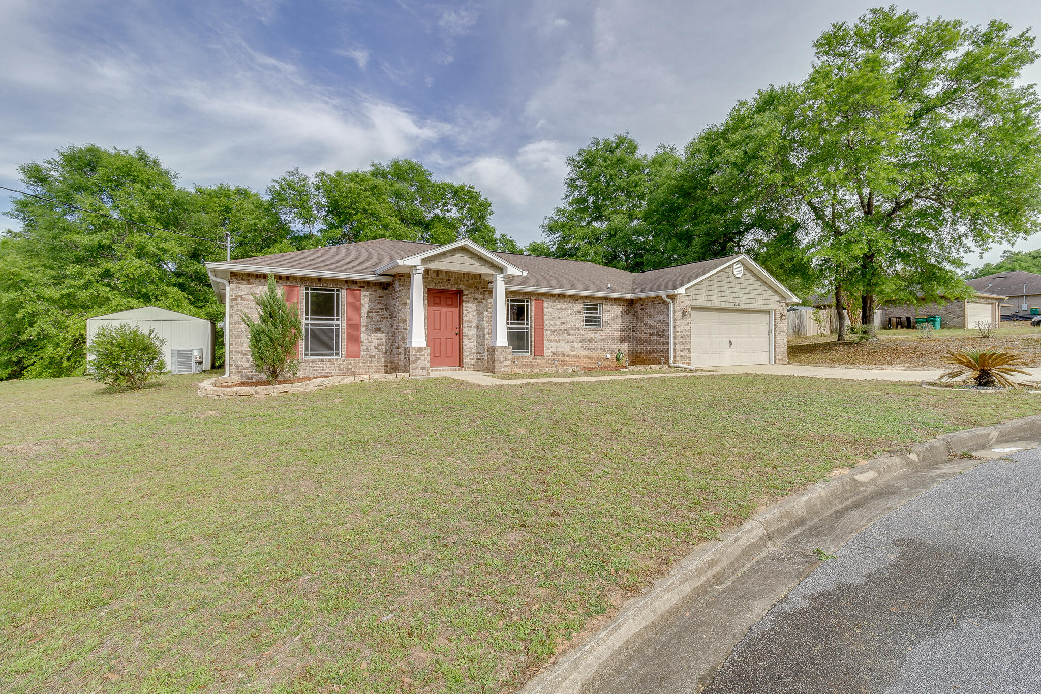 SILVER SPRINGS EST - Residential