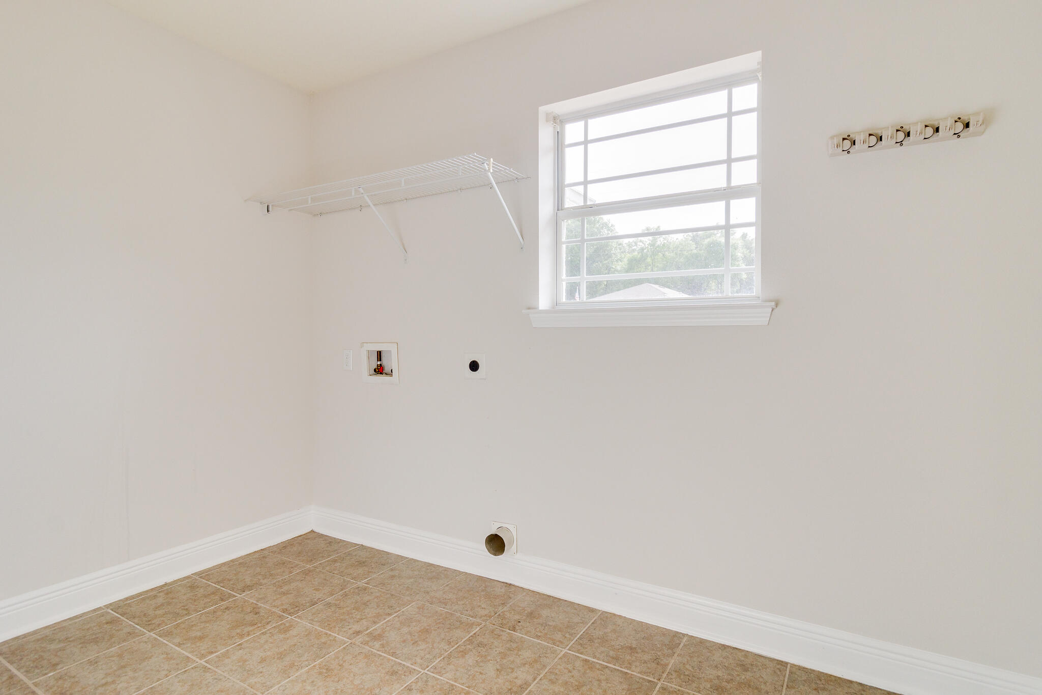 SILVER SPRINGS EST - Residential