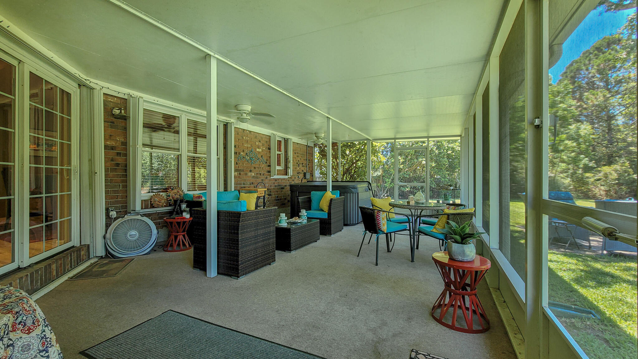 FOX DEN VILLAGES - Residential