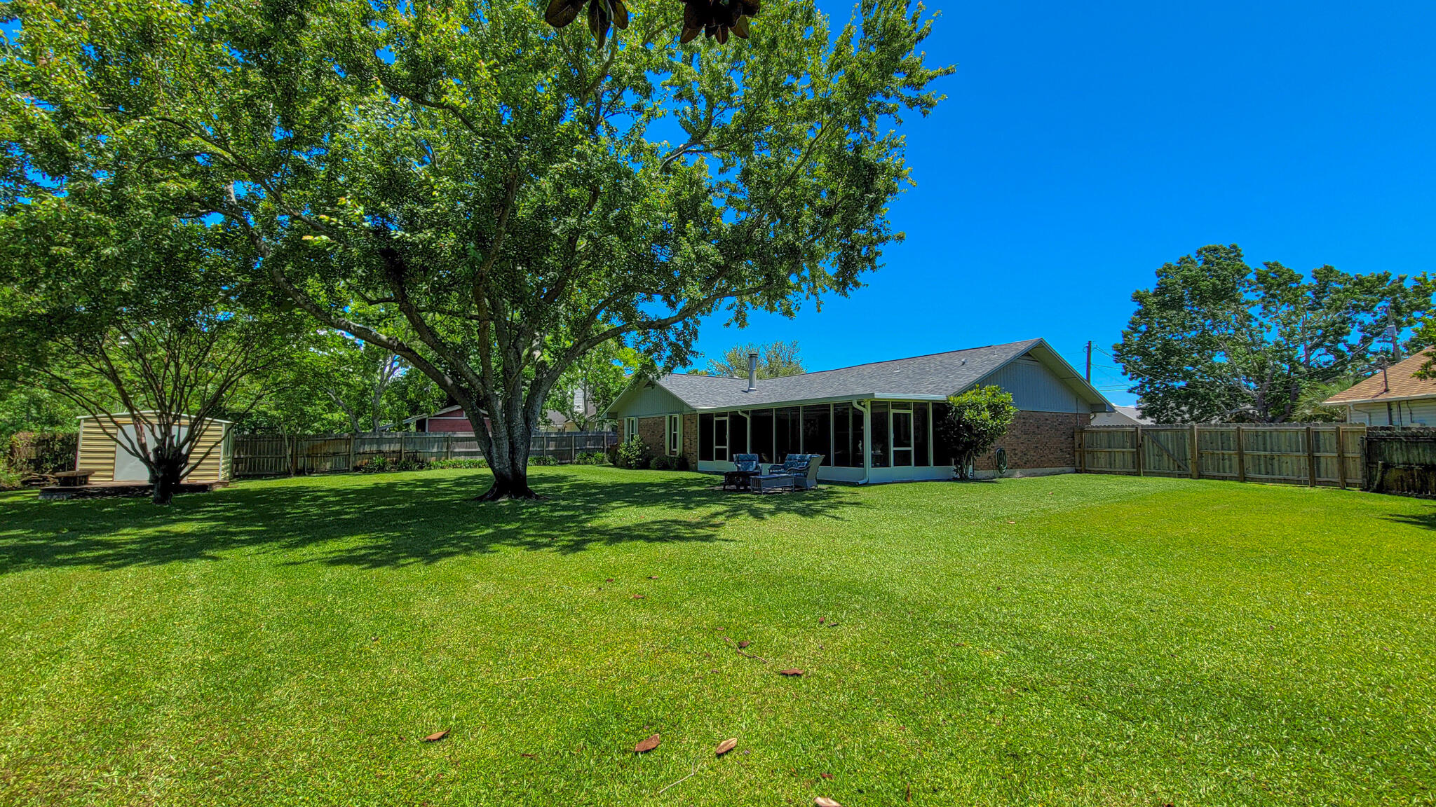 FOX DEN VILLAGES - Residential