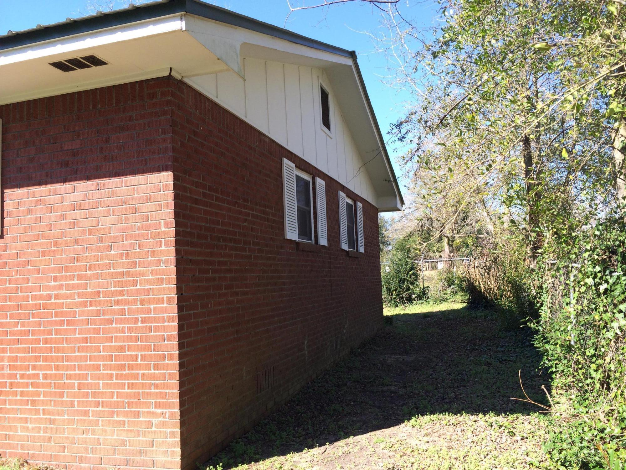 LAUREL HILL - Residential