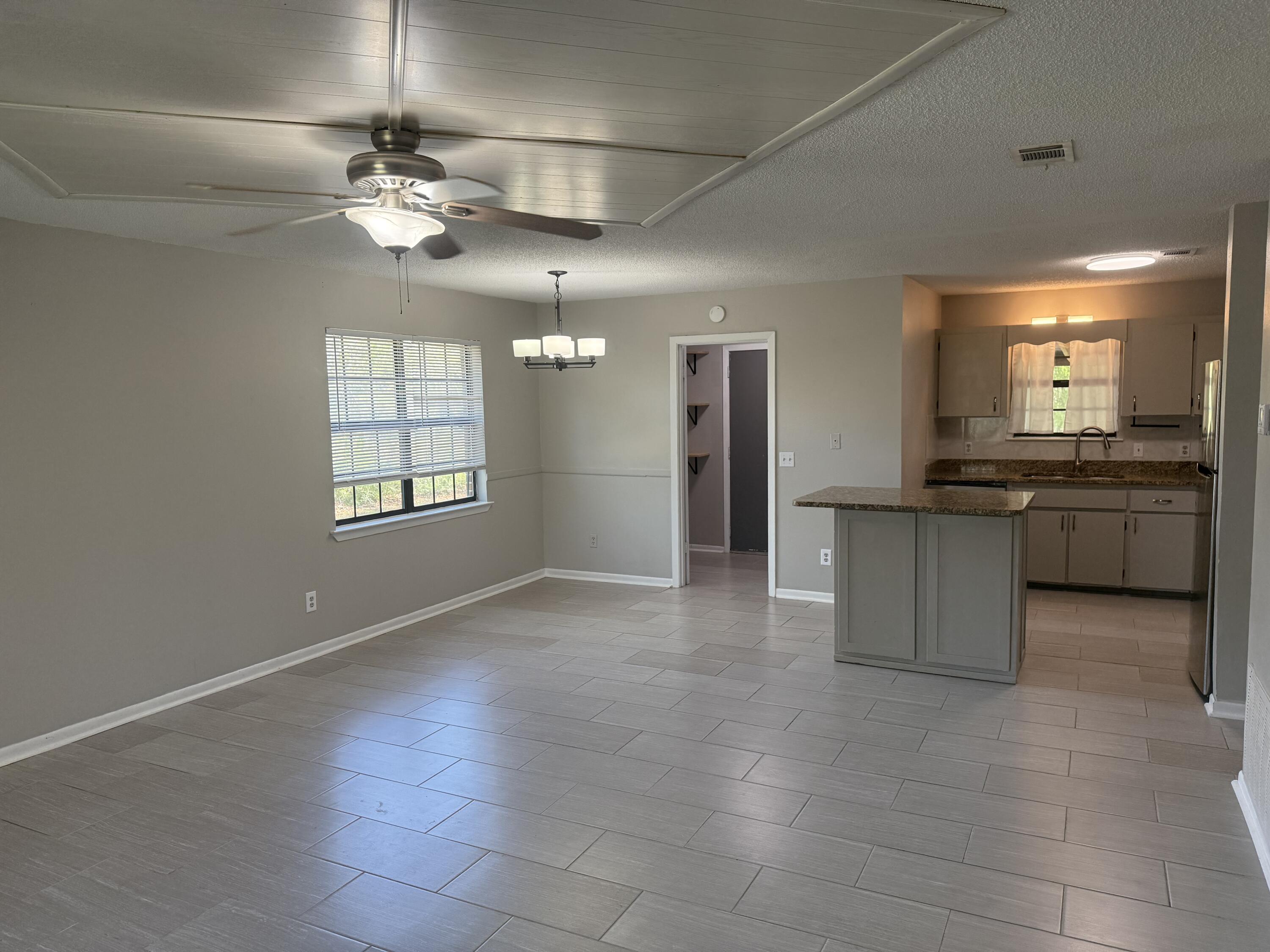 METES & BOUNDS - Residential Lease
