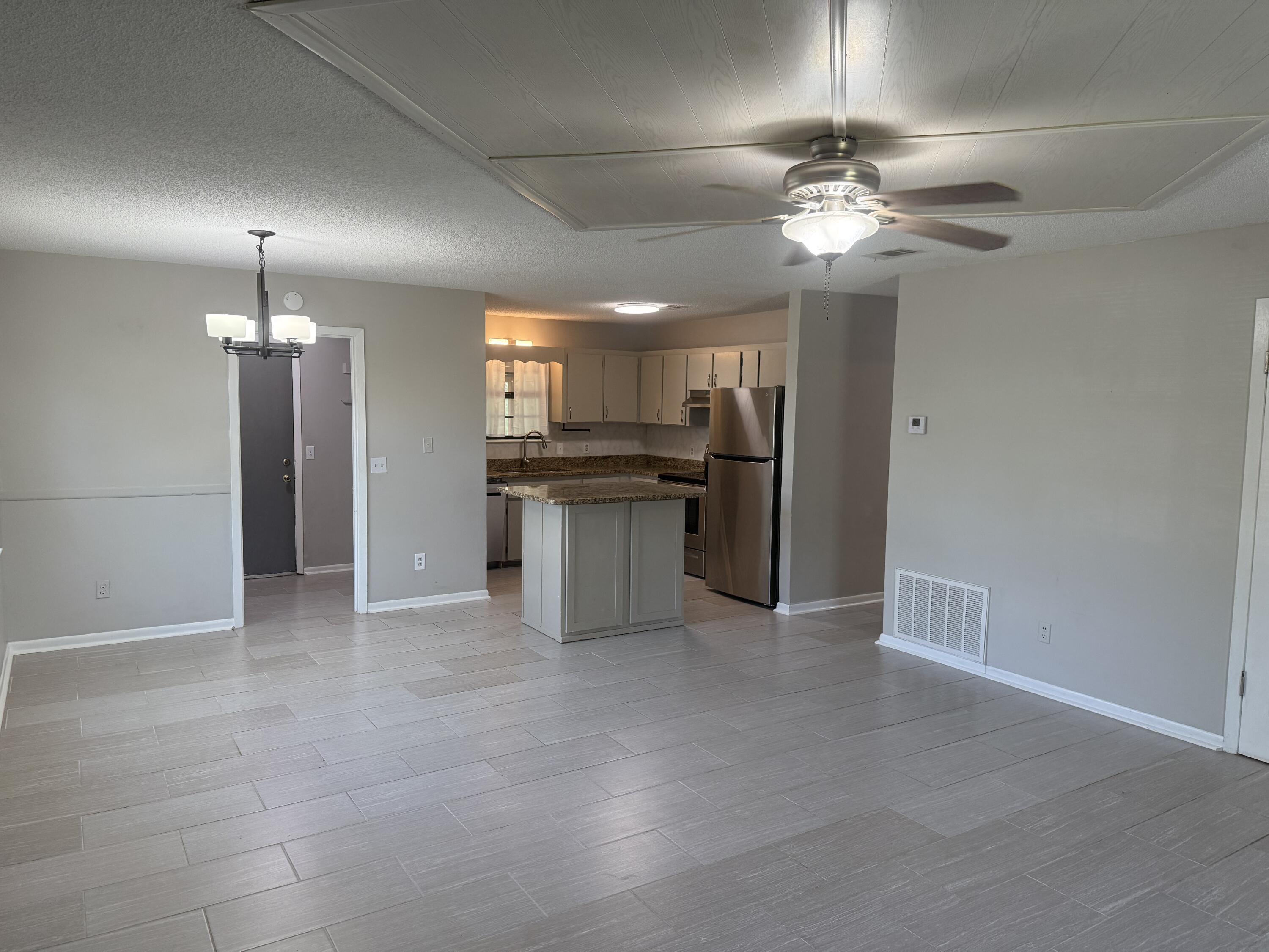 METES & BOUNDS - Residential Lease