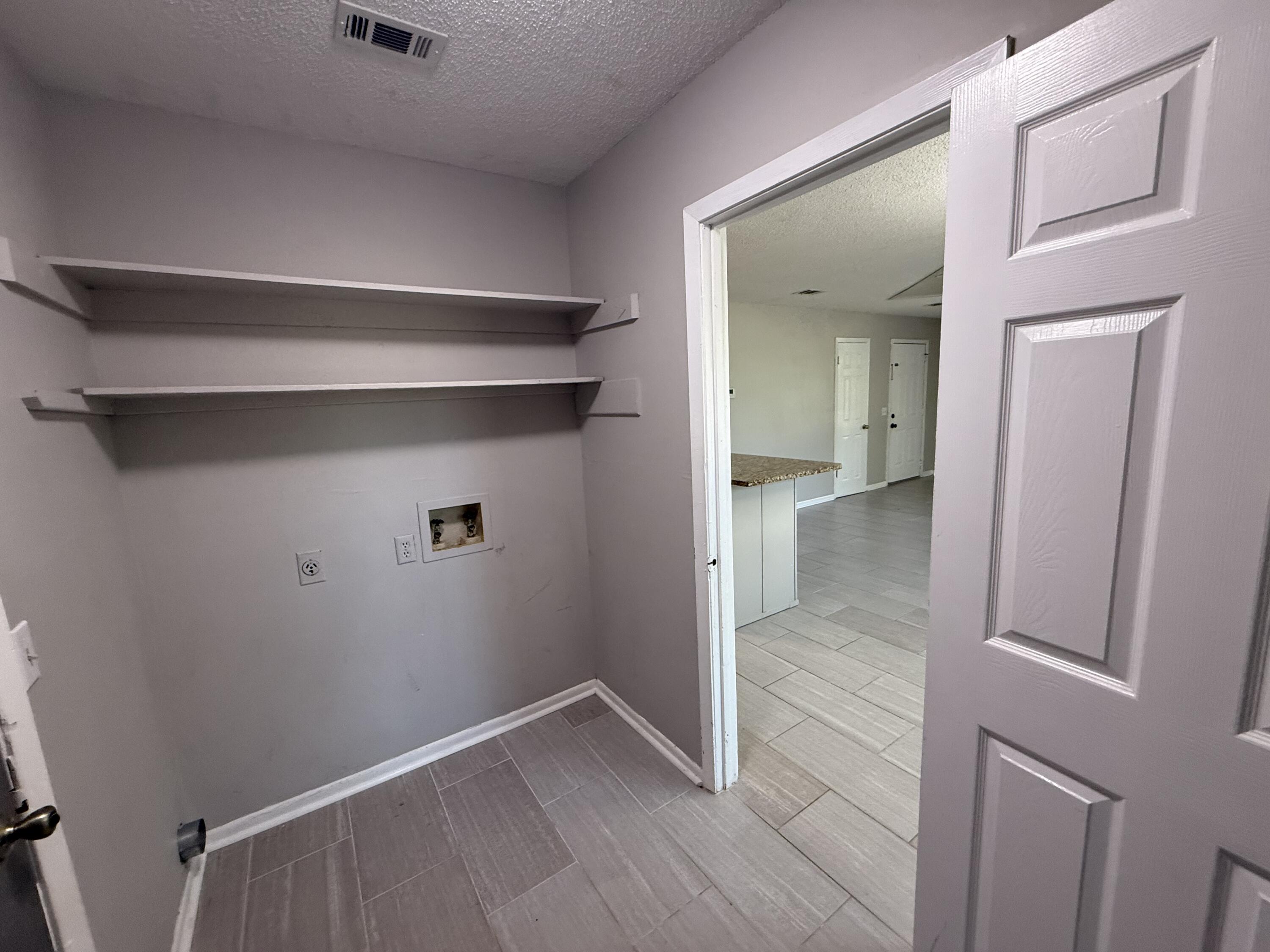 METES & BOUNDS - Residential Lease