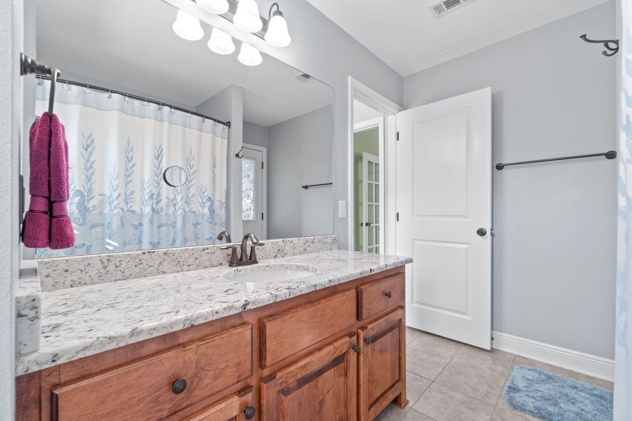 HOLLEY BY THE SEA - Residential