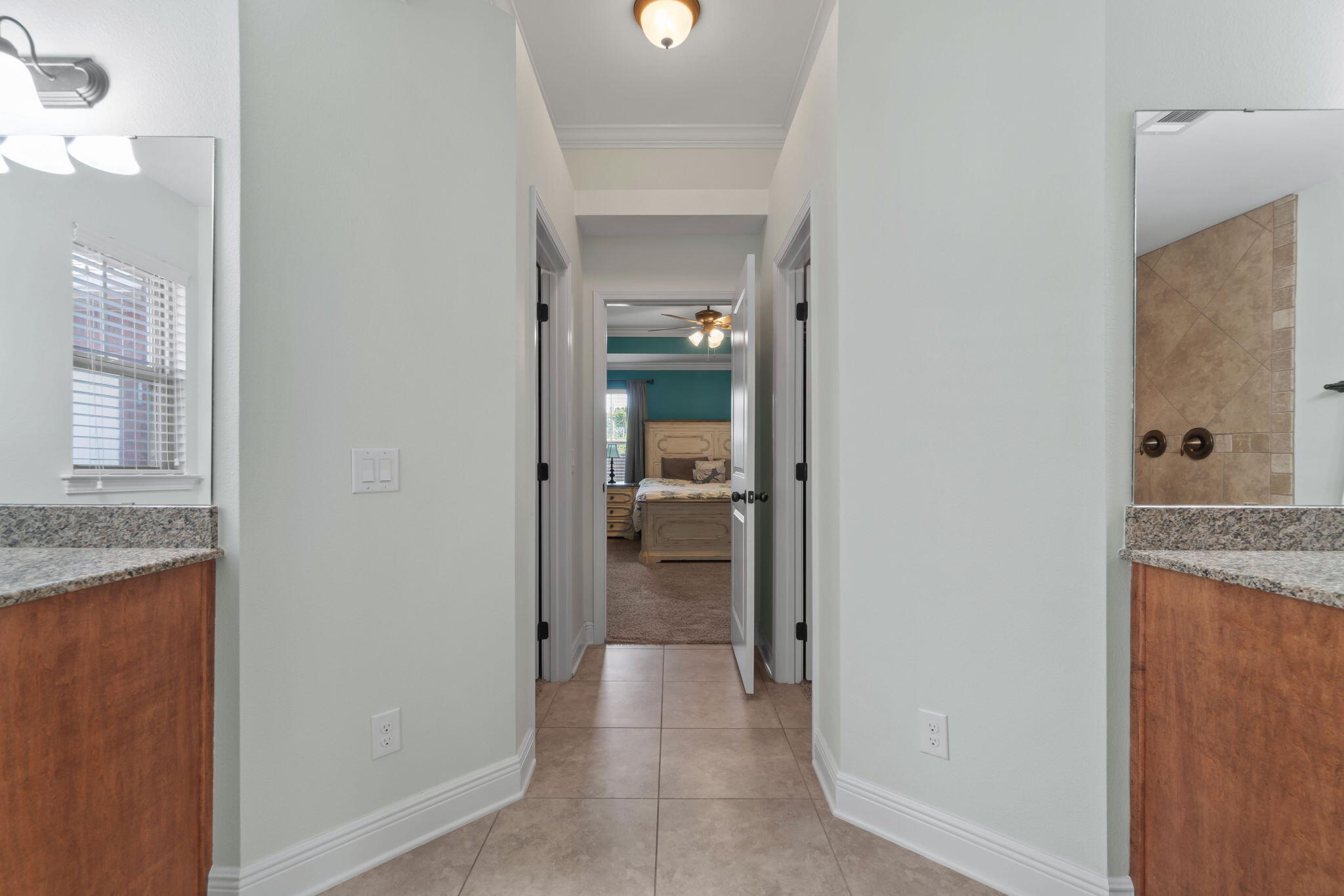 HOLLEY BY THE SEA - Residential