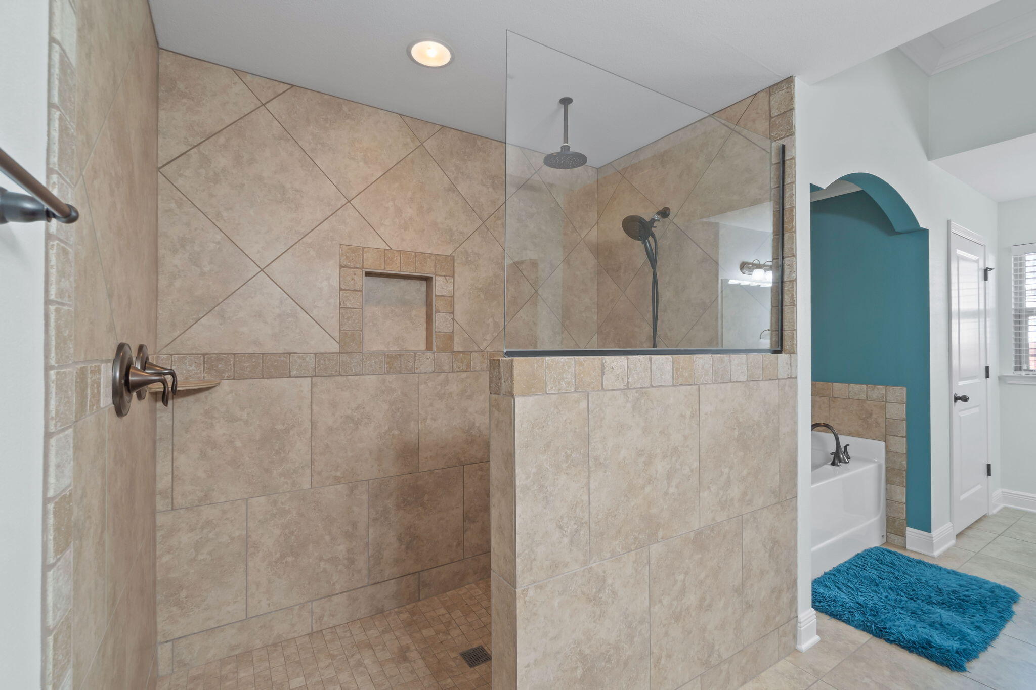 HOLLEY BY THE SEA - Residential