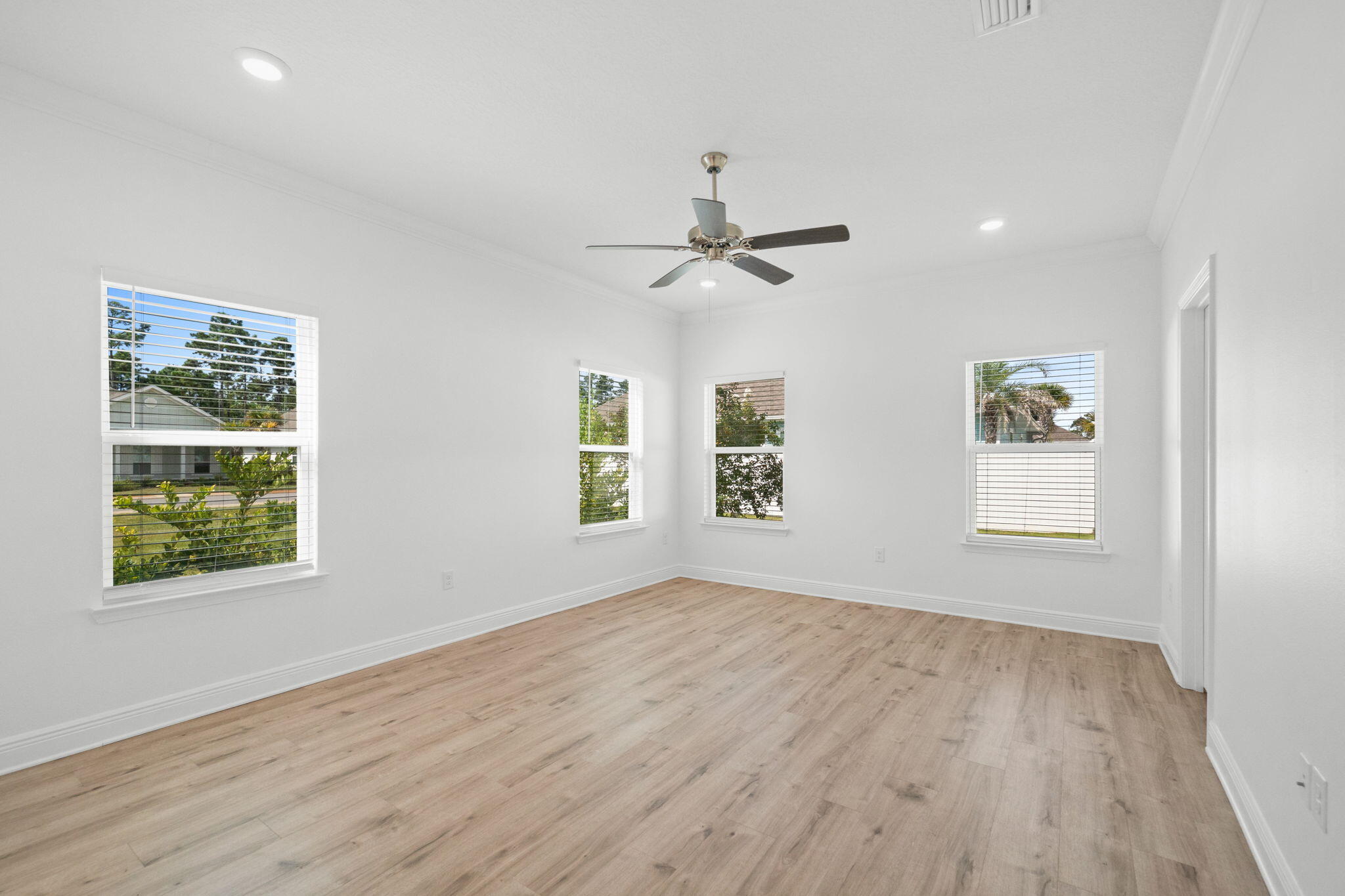 LAKEVIEW - Residential