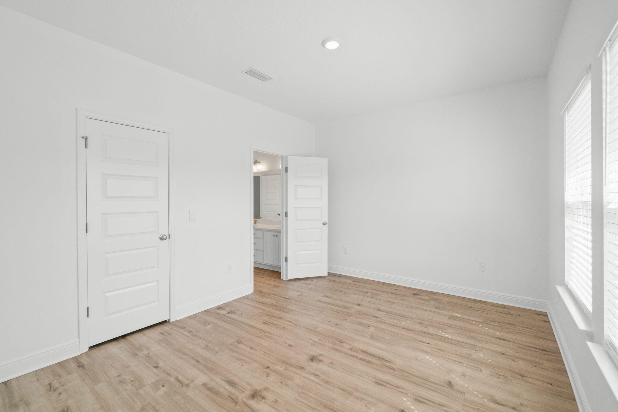 LAKEVIEW - Residential