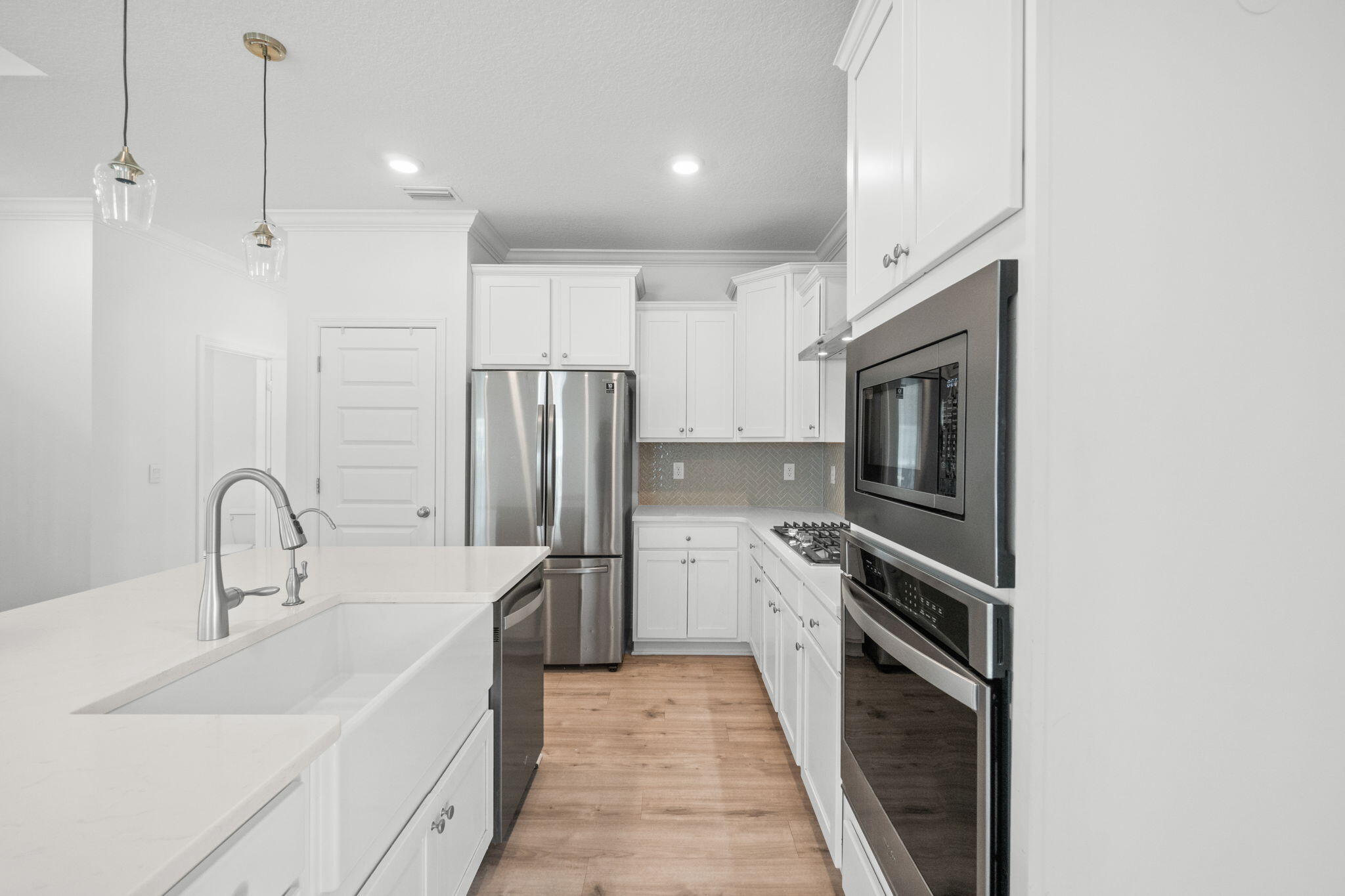 LAKEVIEW - Residential