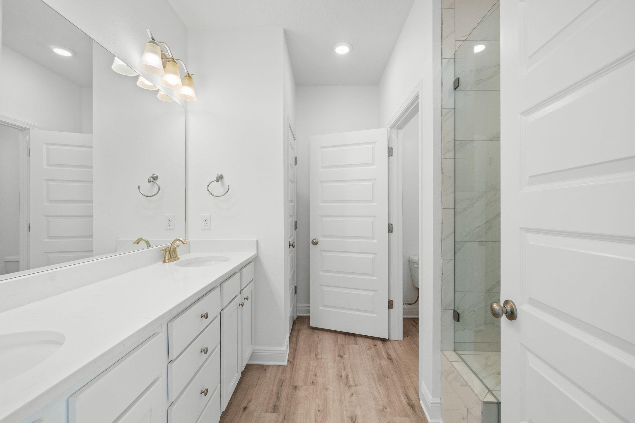 LAKEVIEW - Residential