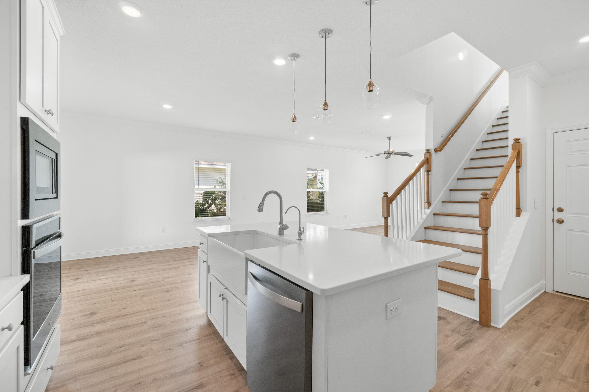 LAKEVIEW - Residential