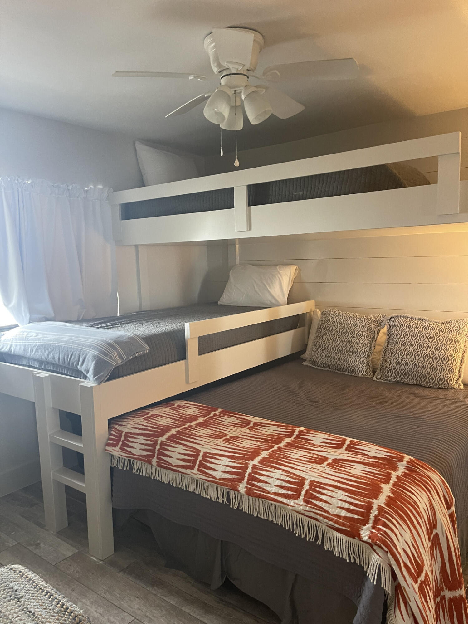 One Seagrove Place - Residential
