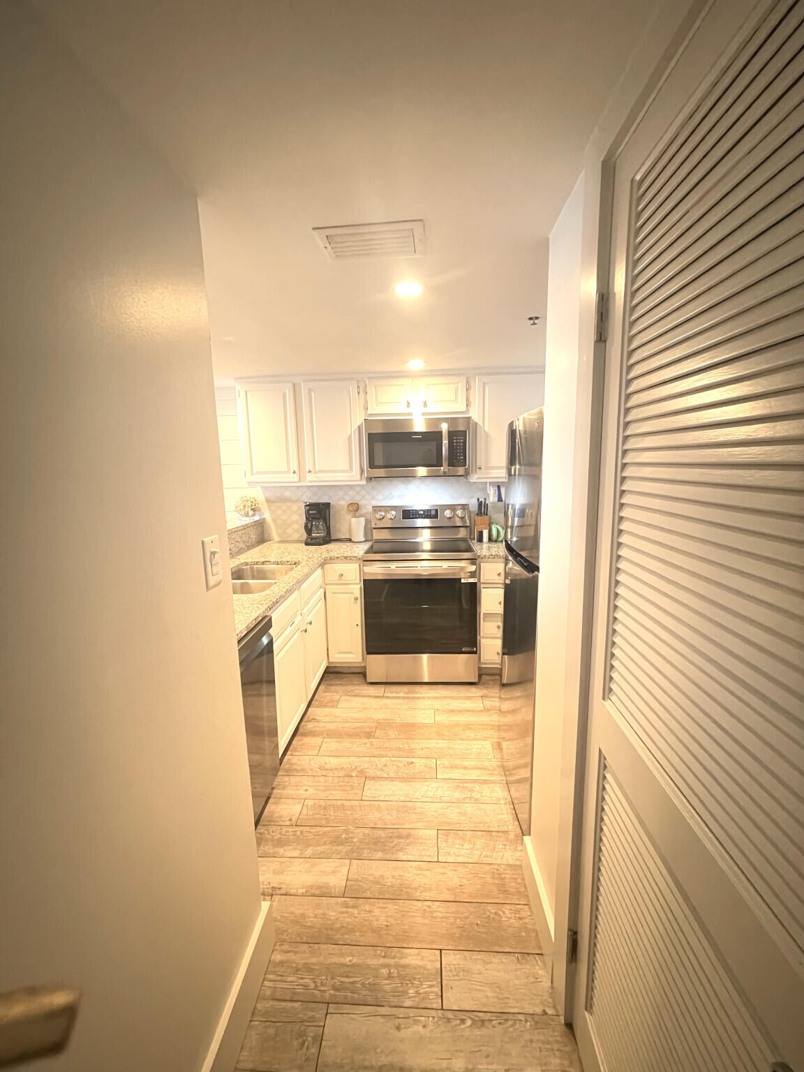 One Seagrove Place - Residential